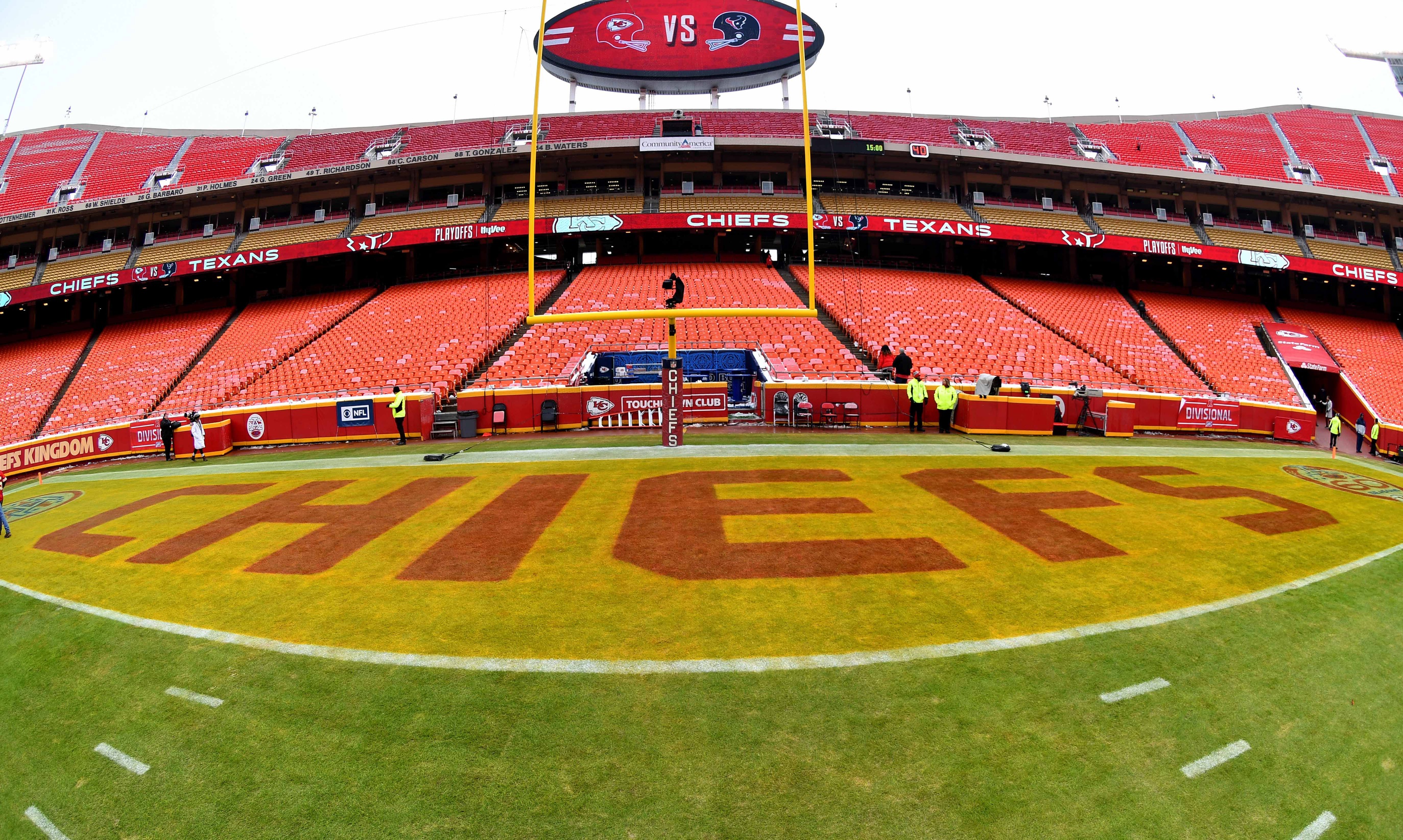 Kansas City Chiefs Using Original Arrowhead Stadium Field Design –  SportsLogos.Net News