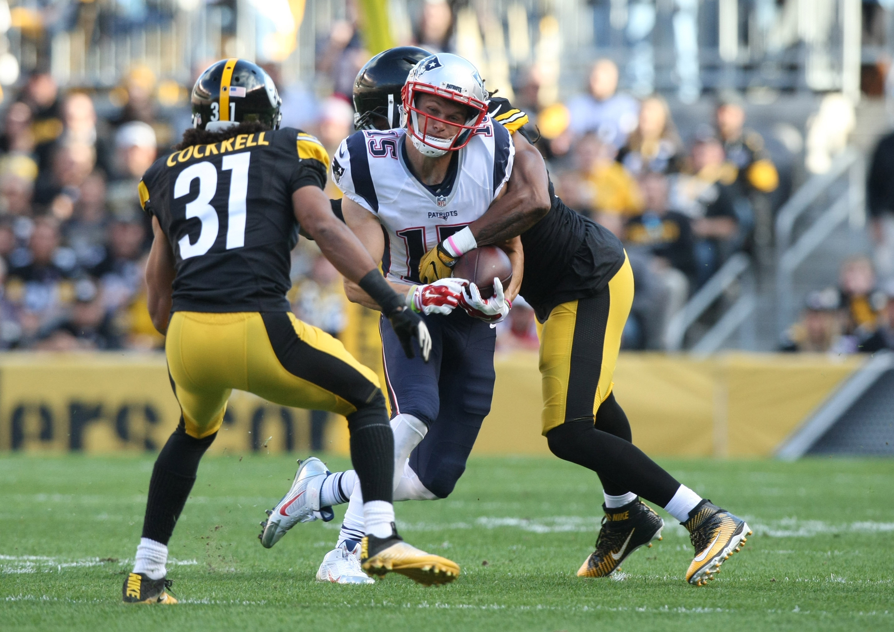 LeGarrette Blount, Patriots pull away from Steelers 27-16