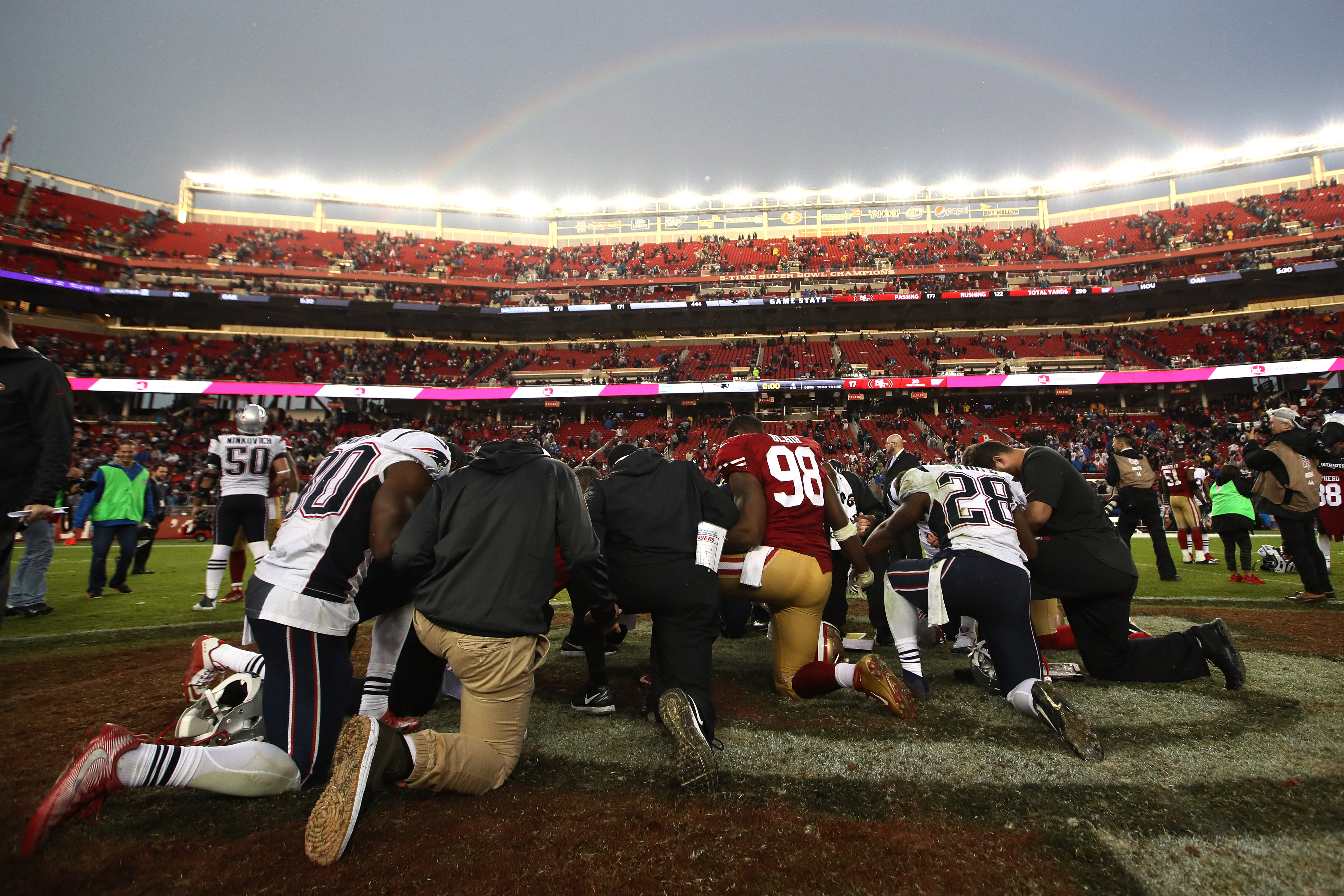 LOOK: Rainbow formed over Levi's Stadium after Patriots' win over 49ers