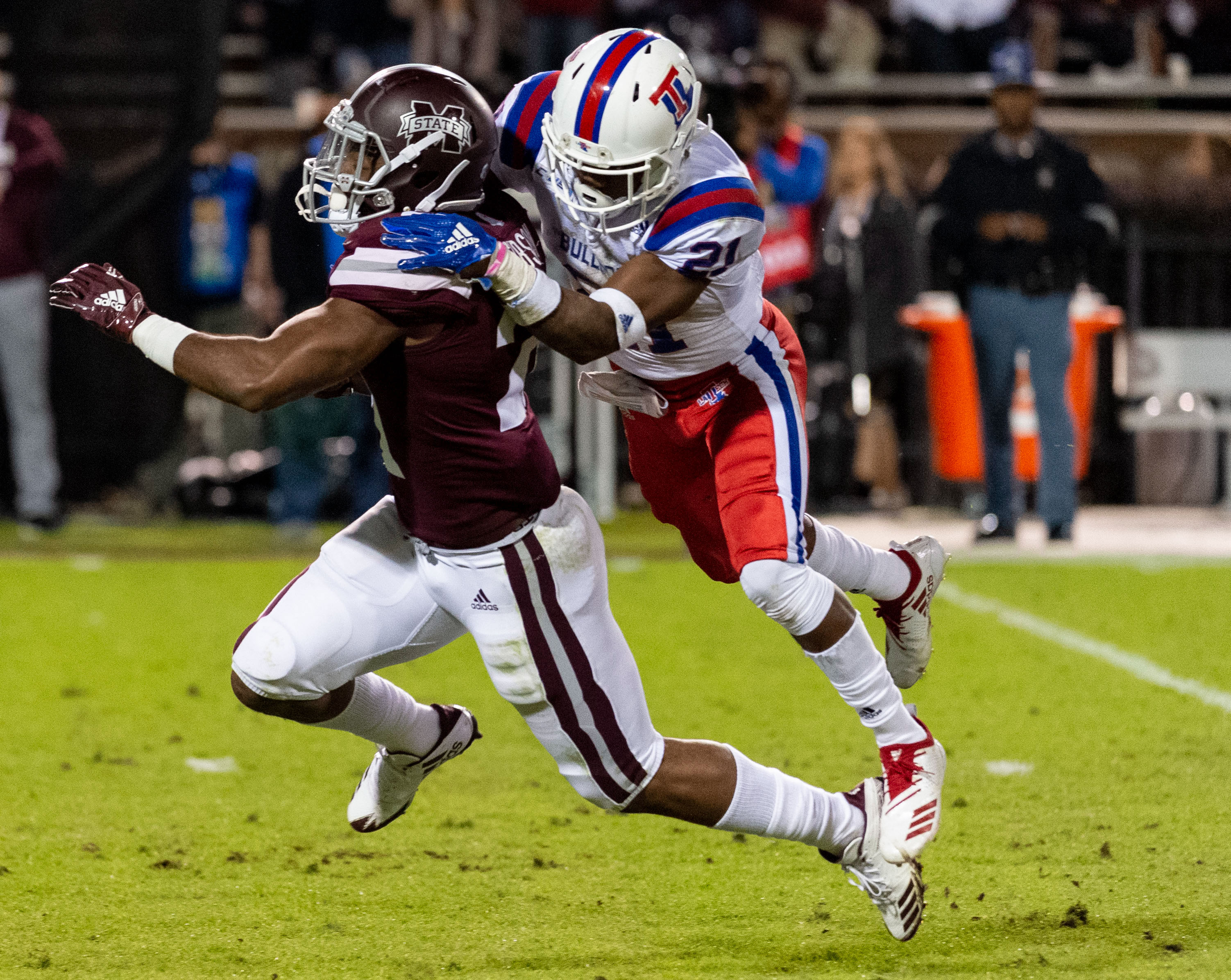 Amik Robertson Was a Ballhawk for LA Tech, Fast Facts