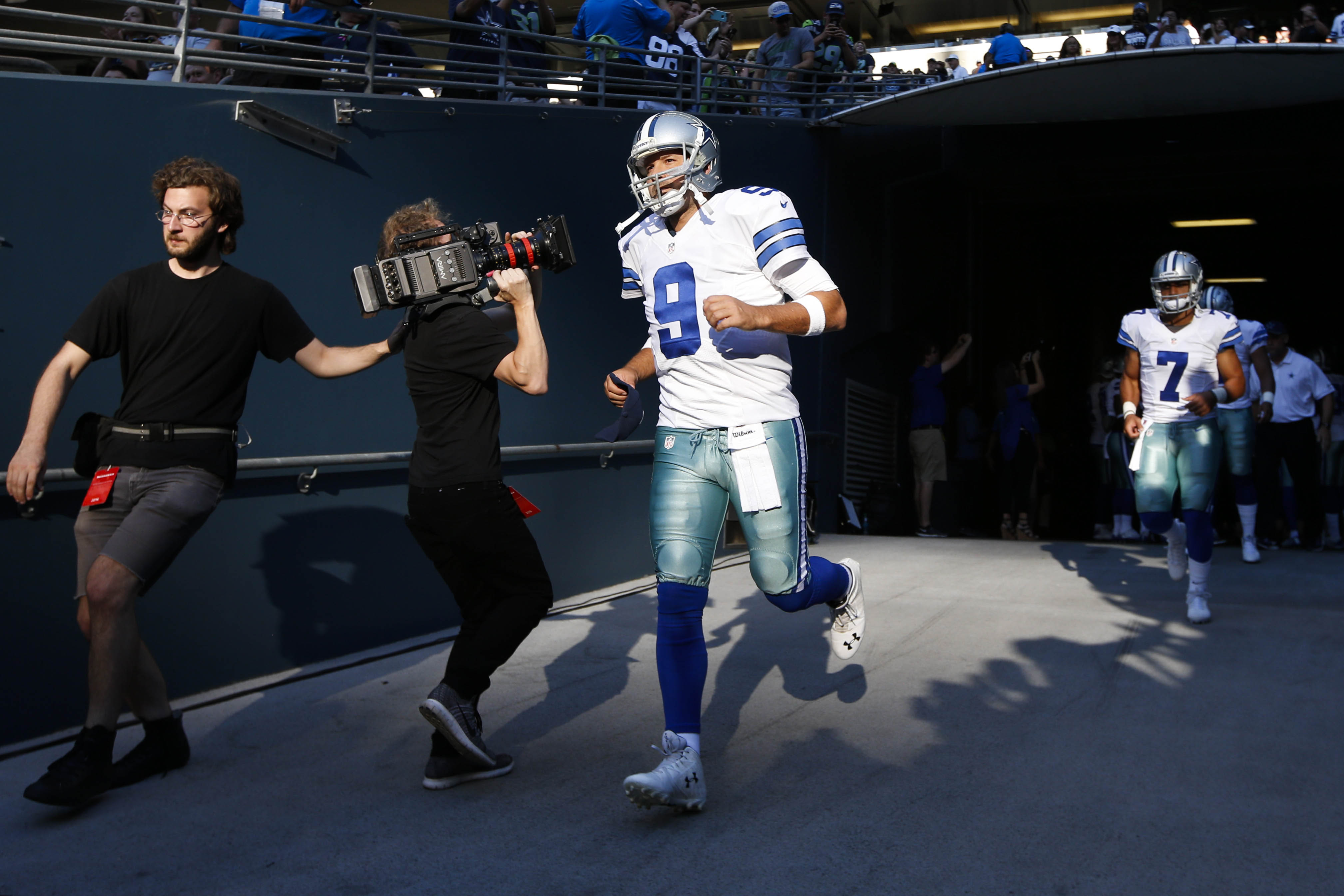 Dallas Bids Farewell to Tony Romo - WSJ