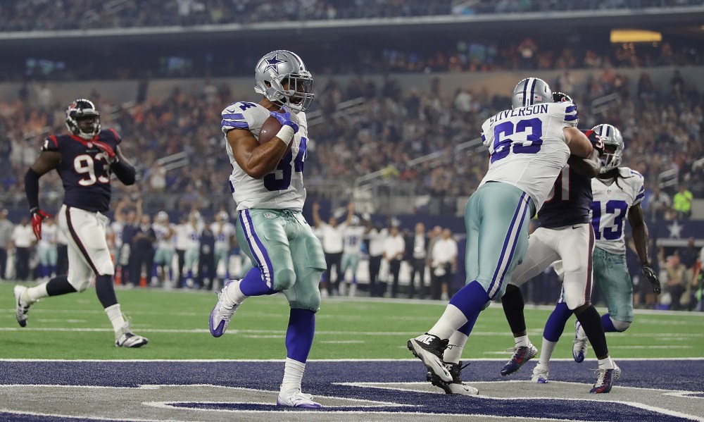 Dallas Cowboys: Can Jameill Showers finally crack the 53-man roster?