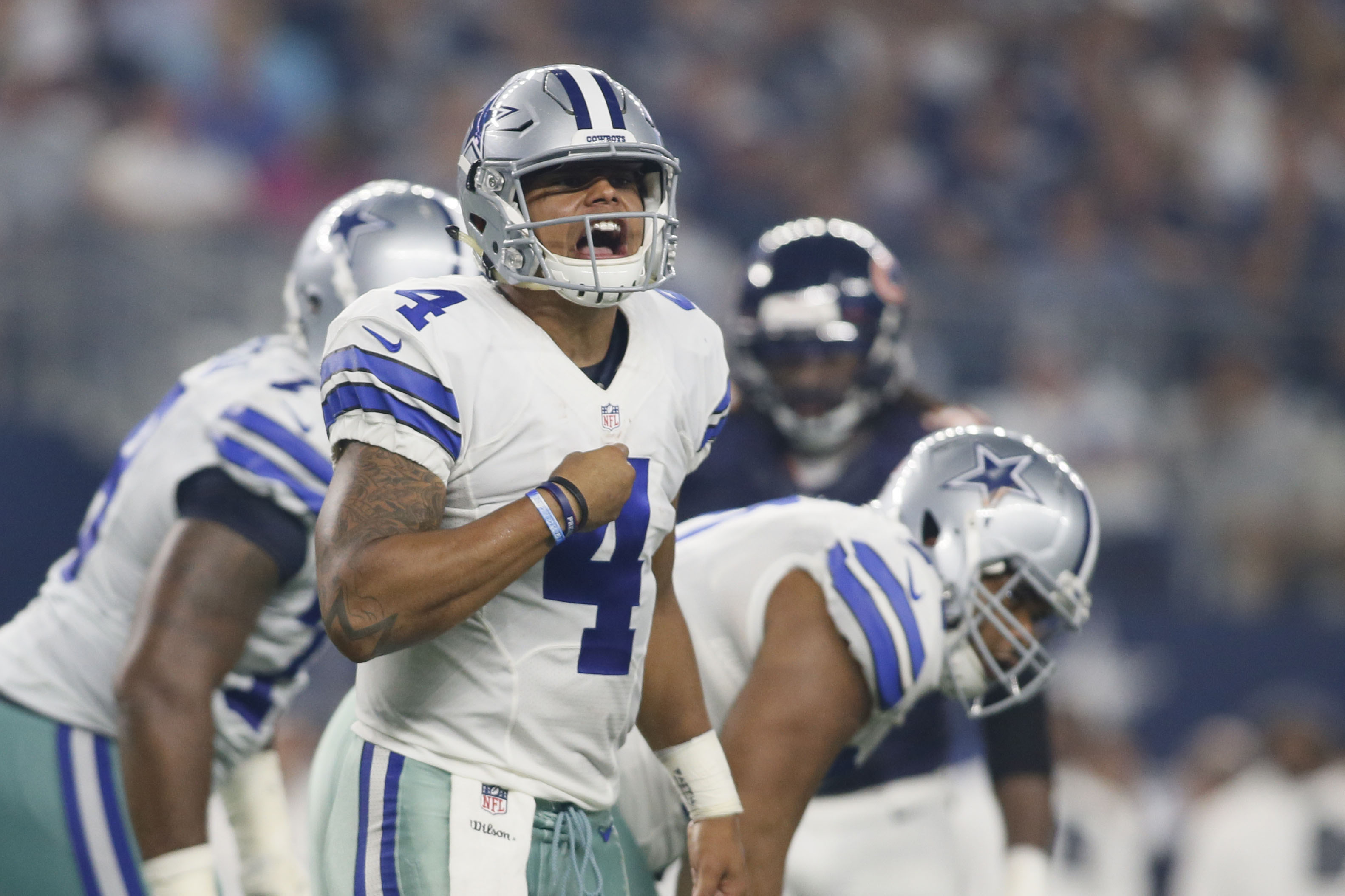 Rookie Dak Prescott solid again, Cowboys beat Bears 31-17