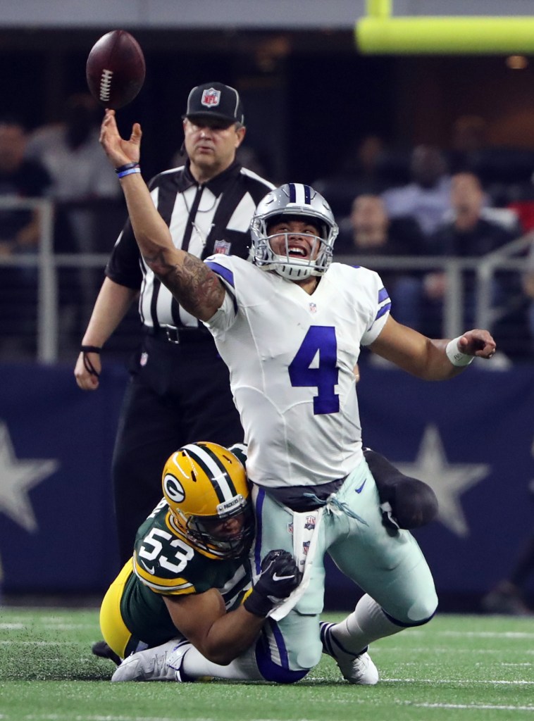 Cowboys' Prescott proves he belongs, Player of Game in loss to Packers