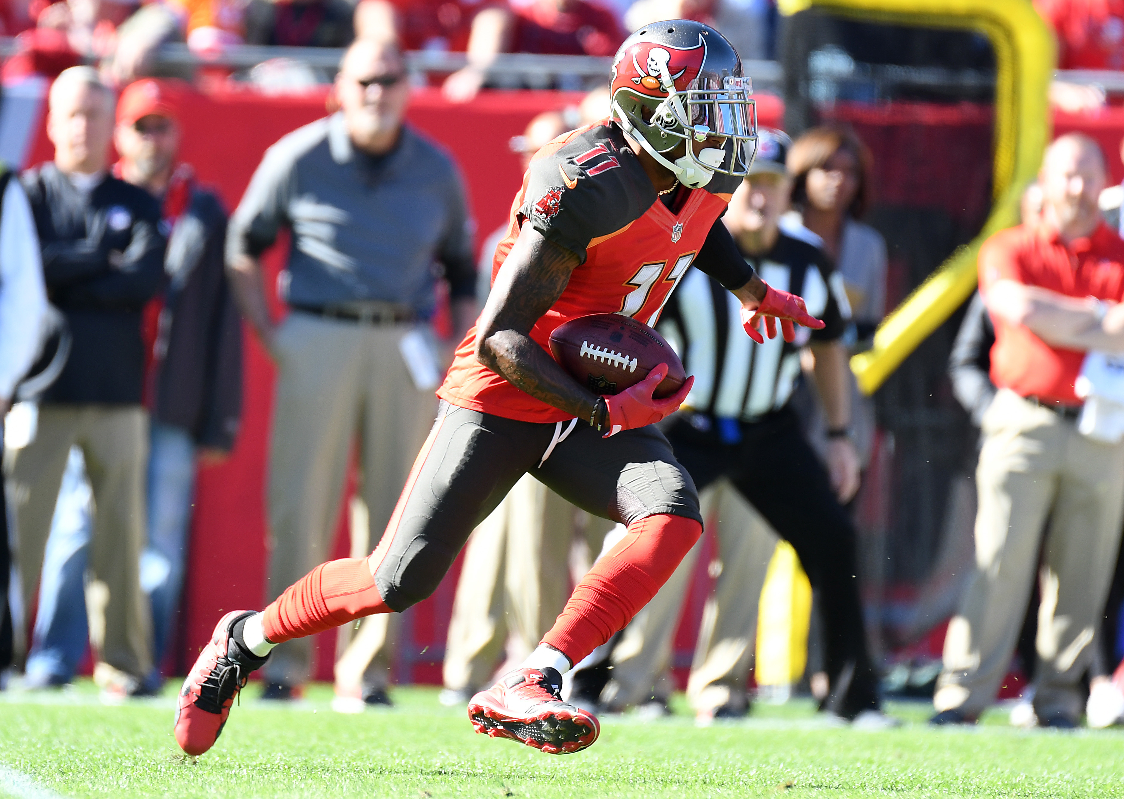 Bucs journal: DeSean Jackson stepping up leadership