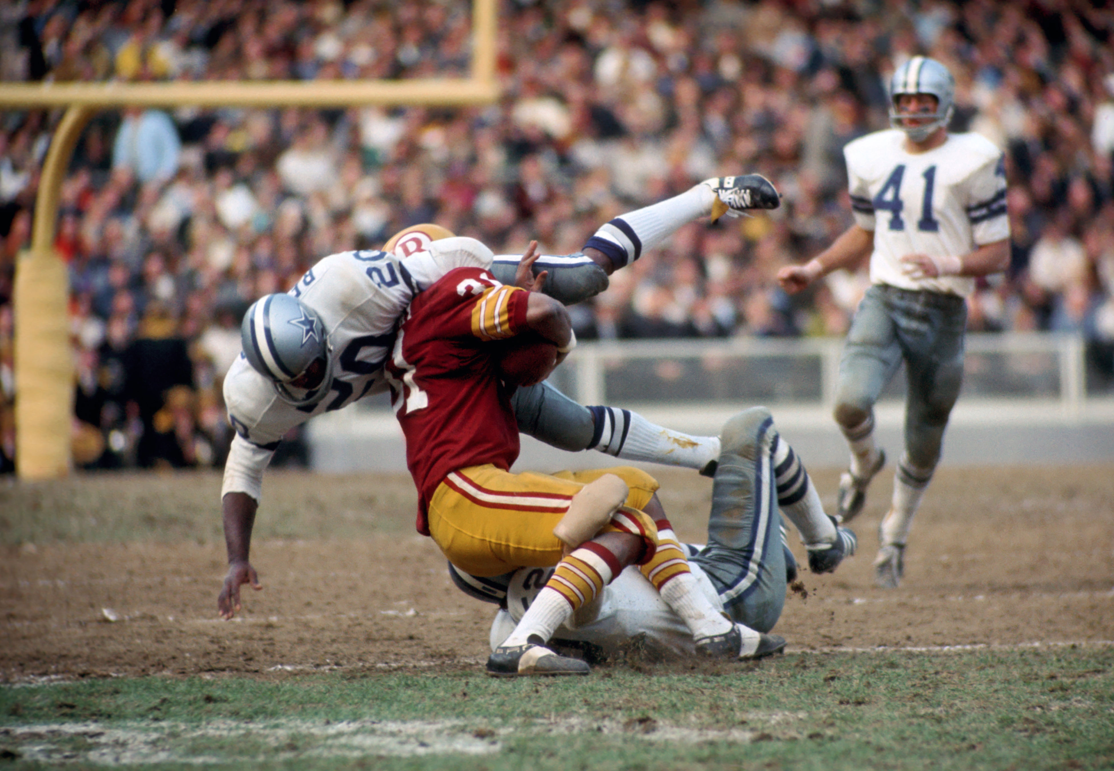 October 01, 2017: Former Dallas Cowboy and NFL Hall of Famer Rayfield Wright  is honored along with many other former players before an NFL football game  between the Los Angeles Rams and