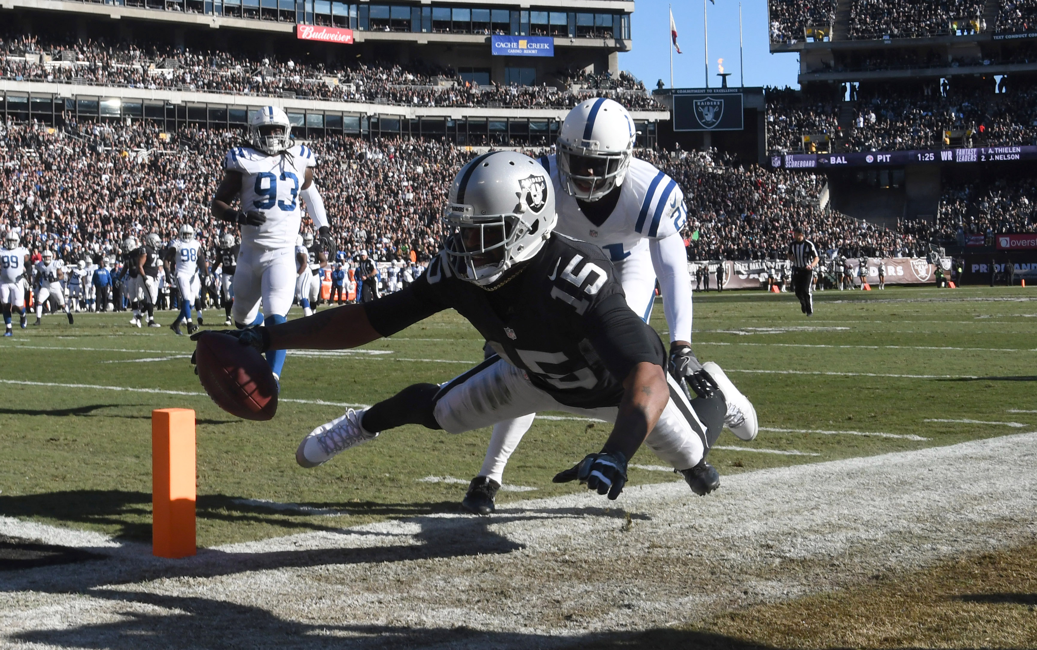 Oakland Raiders: Best photos from Raiders' 33-25 win over the Colts