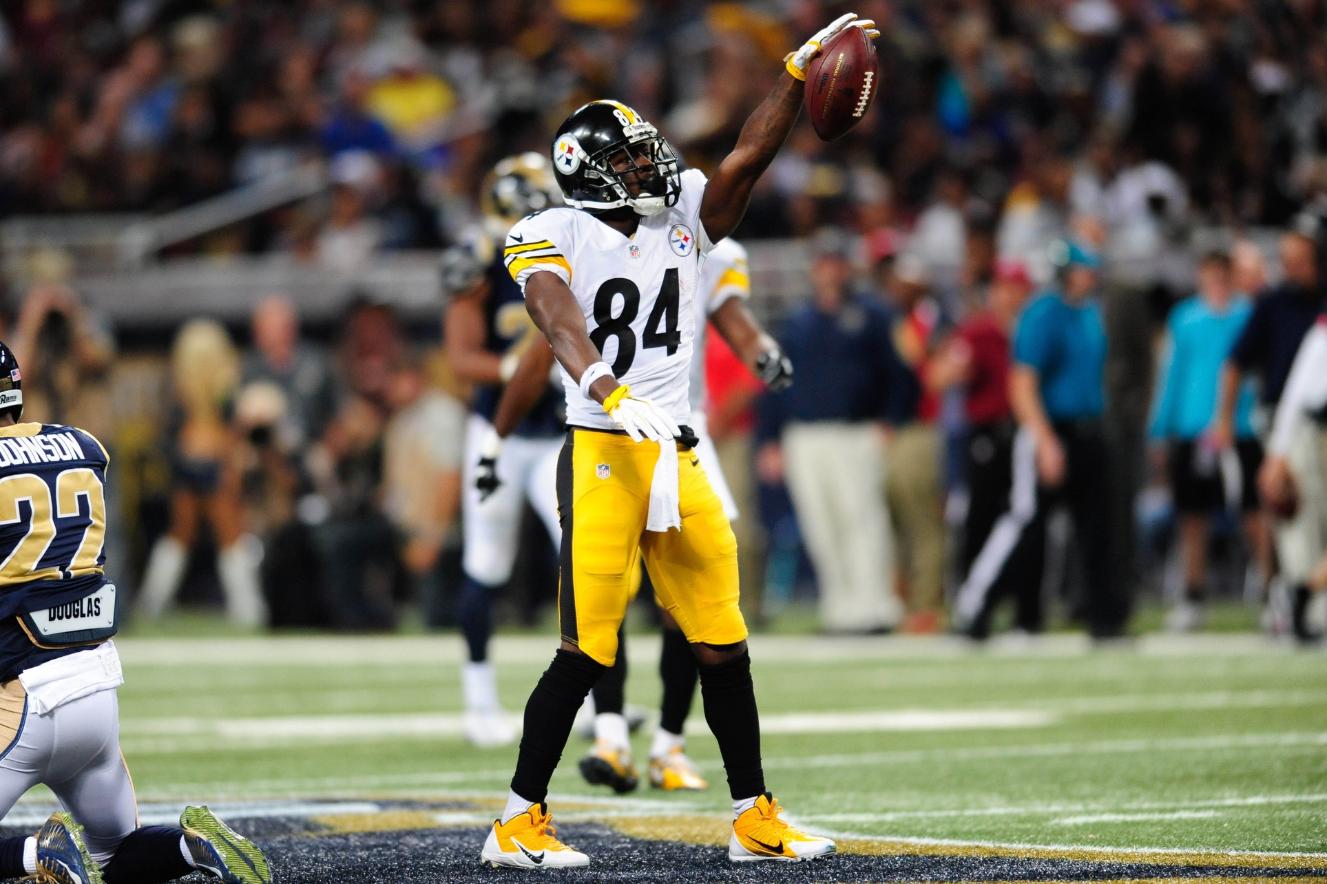 Antonio Brown Has a Personal Reason For Wearing Number 84 on His