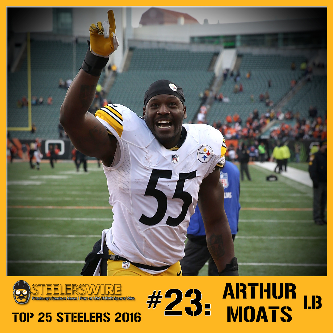 The Pittsburgh Steelers linebacker Arthur Moats posed for the