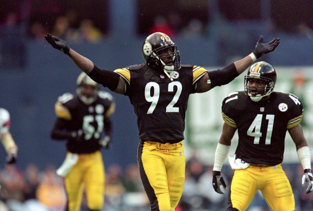 Pittsburgh Steelers Donnie Shell of the Pittsburgh Steelers tackles News  Photo - Getty Images