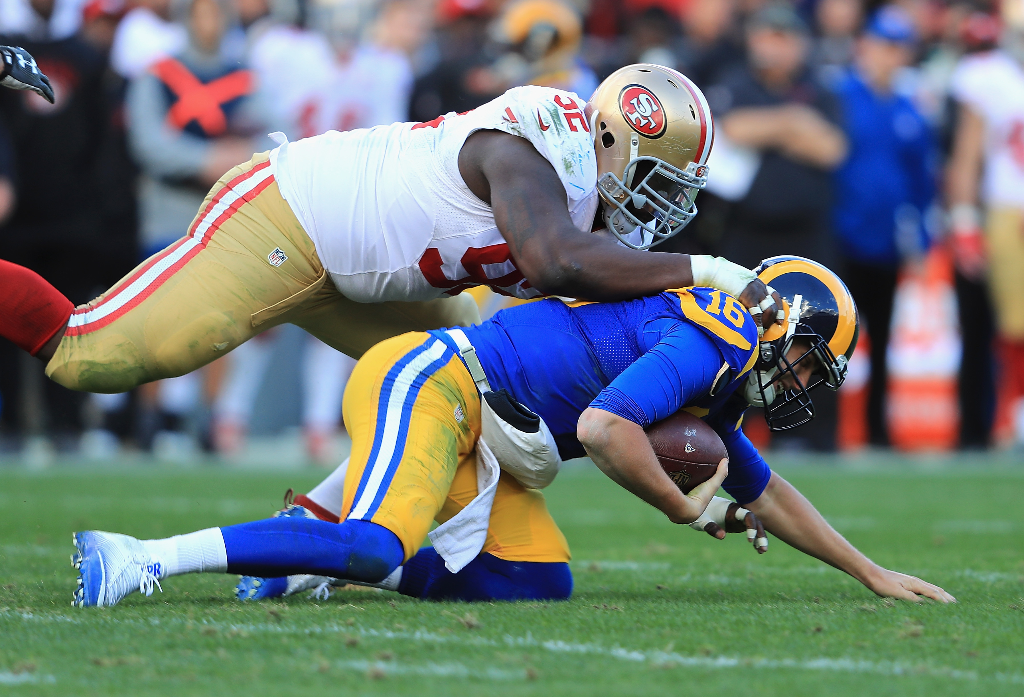 49ers Sign DT Quinton Dial To Extension