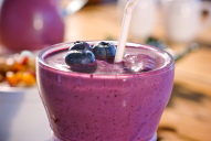 This yogurt breakfast smoothie is packed with some of the most powerful Superfoods on earth. It’s rich in disease-fighting antioxidants which help prevent premature aging and promote cardiovascular and digestive health.