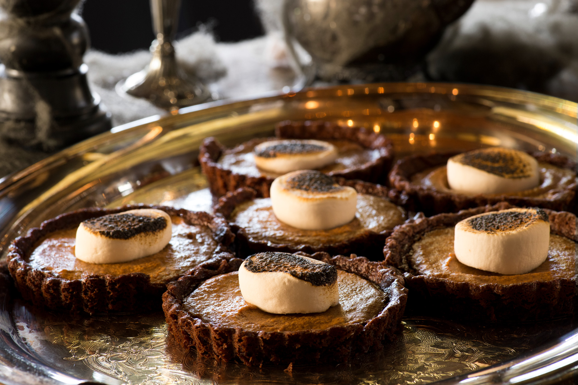 Brownie Pumpkin Pie combines the best of two worlds–and brings out the best of fall. What’s more, it’s half-scratch so you can use a mix, or use your favorite homemade brownie recipe, your choice. These flavors mash up into something deliciously unexpected.