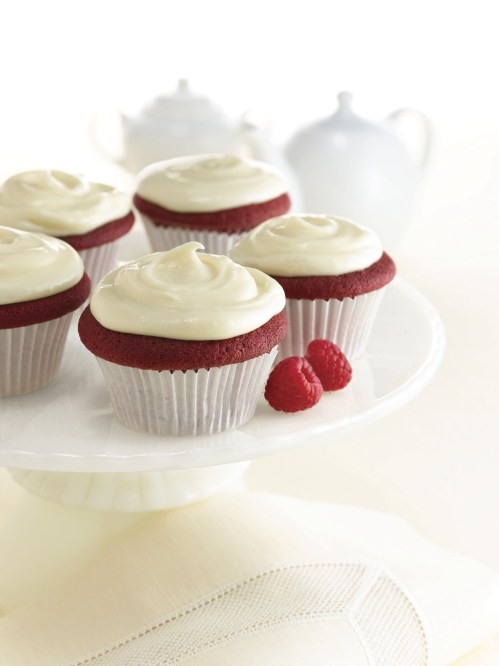 Make this Valentine’s Day the most delicious ever, with a recipe perfect for anyone close to your heart: Red Velvet Cupcakes, a mini version of the classic red velvet cake.
