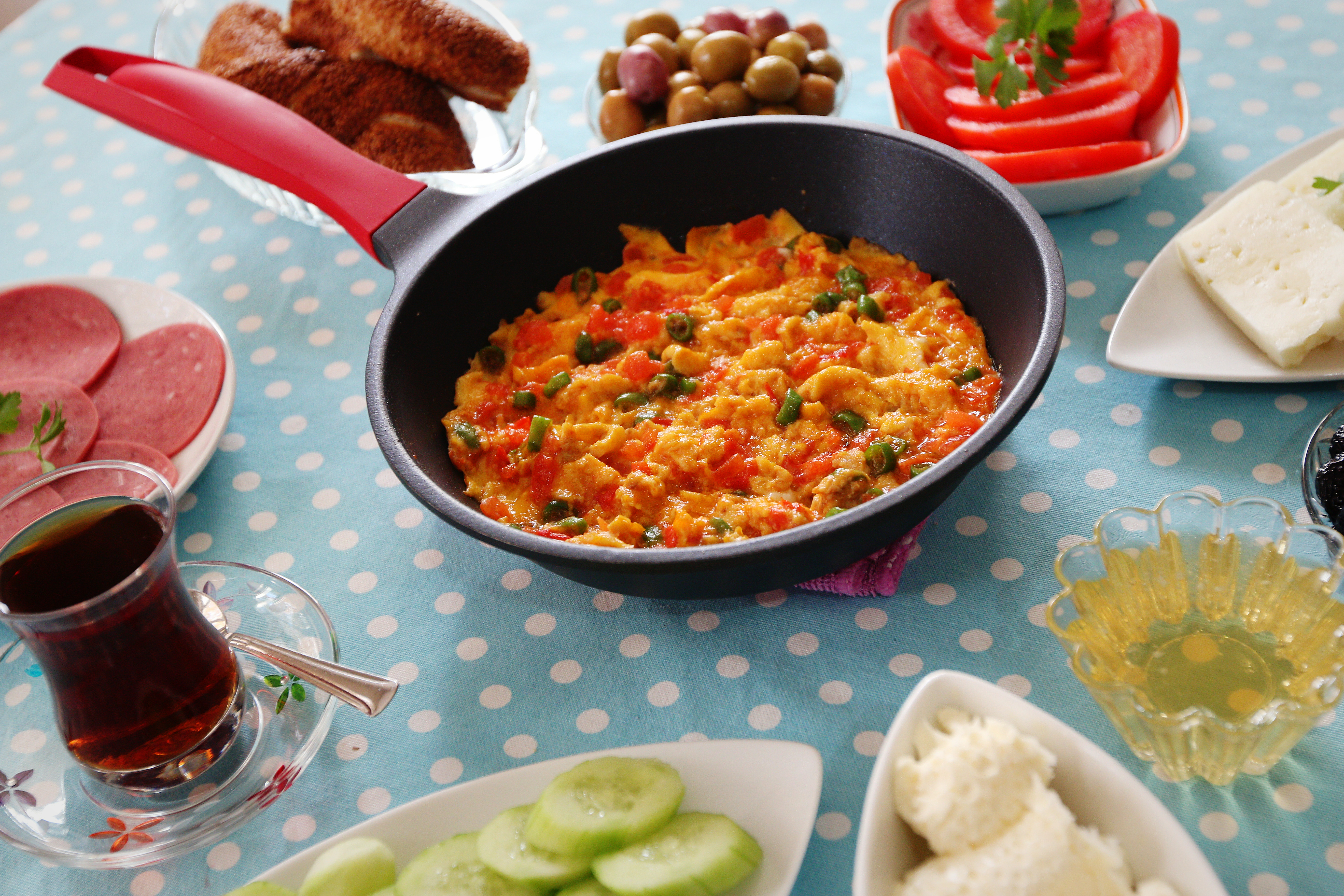 Flavor-wise, on its own, Menemen is like a Shakshouka or a French Piperade or an Indian Bhurji or some can even argue that it's similar to Huevos Rancheros, but Menemen is the engine of brunch in Turkey.