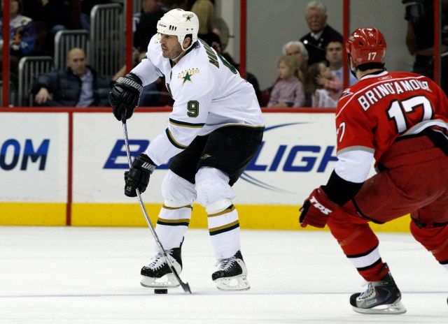 Mike Modano helped spread hockey in the South. (James Guillory, USA TODAY Sports)