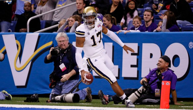 Former UCLA QB Brett Hundley has a lot to gain at the combine. Soobum Im, USA TODAY Sports)