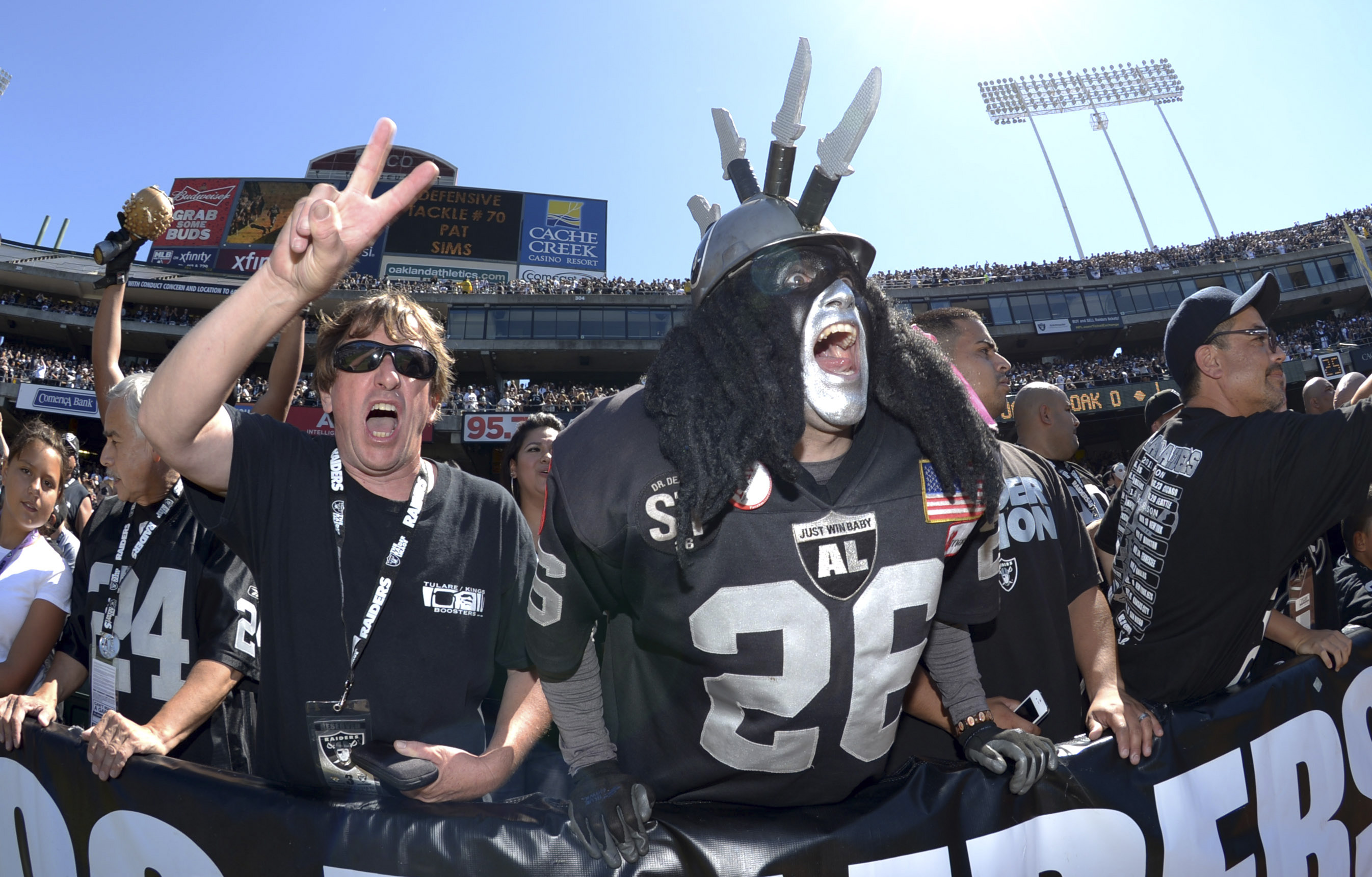 Don't play on their emotions, Raiders. (Kirby Lee-USA TODAY Sports)