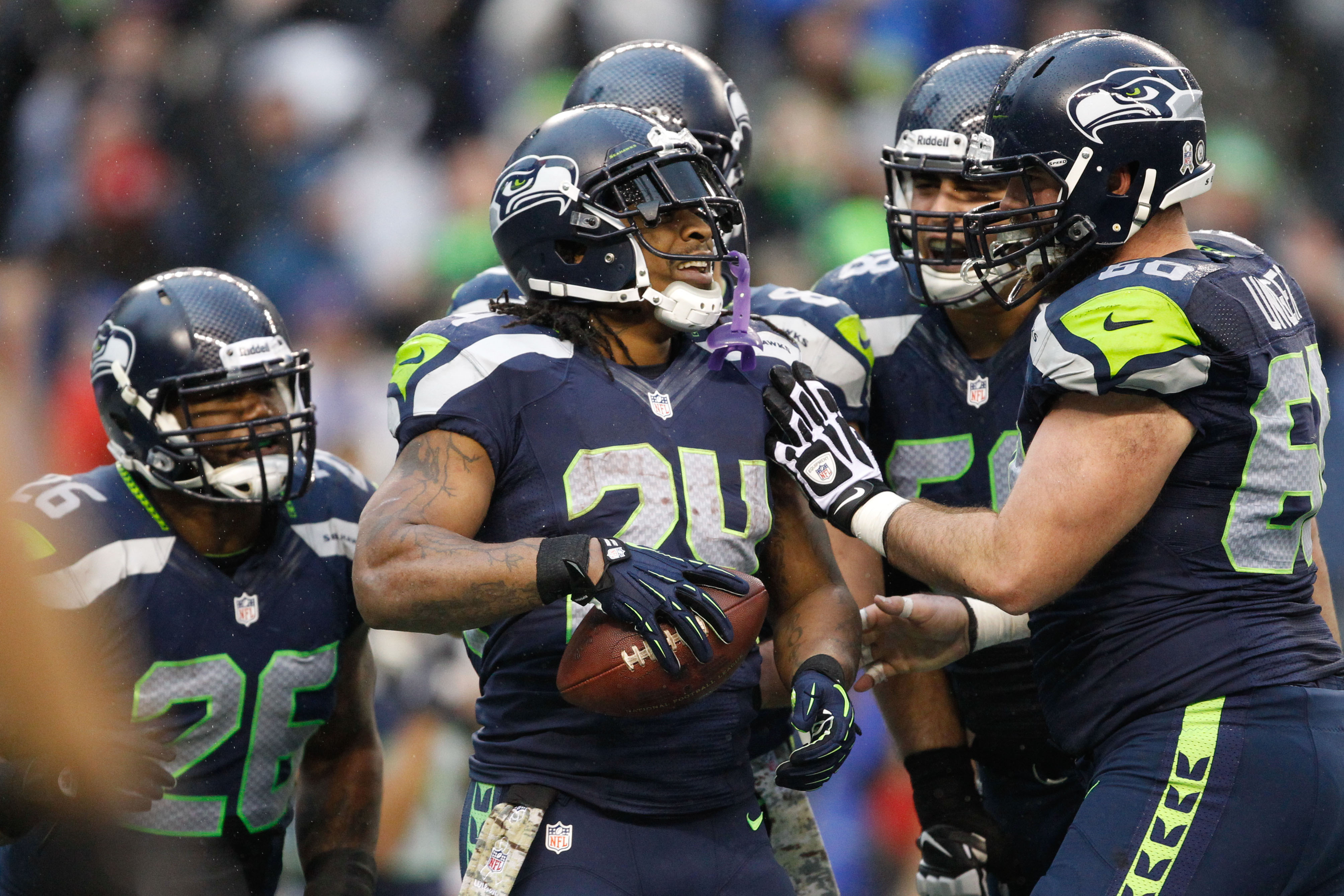 Marshawn Lynch won't have Max Unger creating seams for to attack in the run game. (Joe Nicholson-USA TODAY Sports)