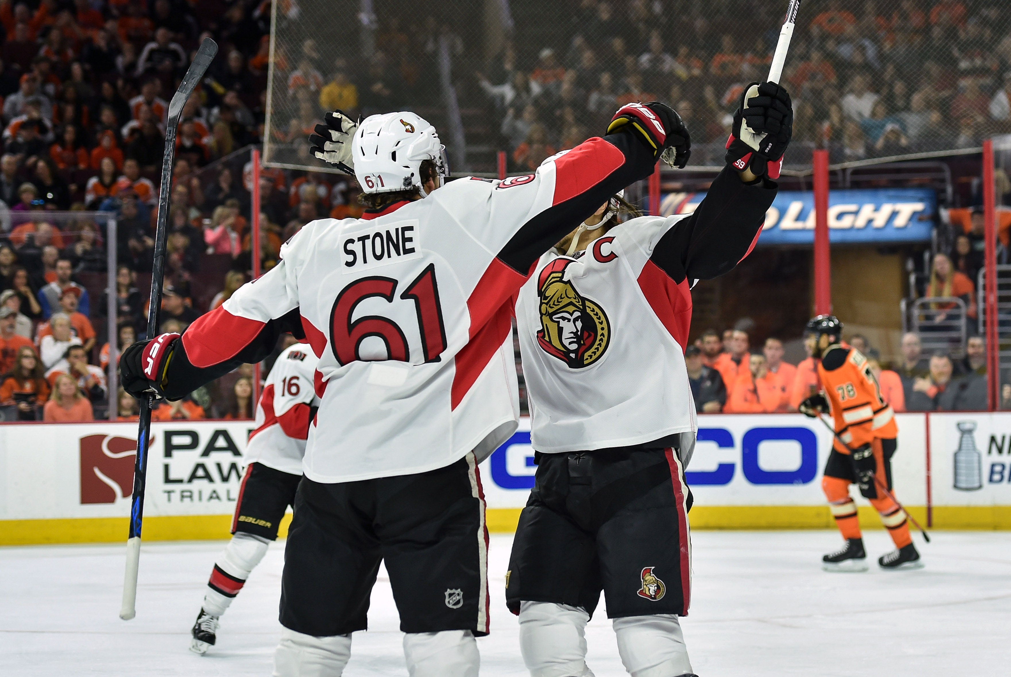 Mark Stone celebrates his  first of two goals against the Flyers. (John Geliebter, USA TODAY Sports)
