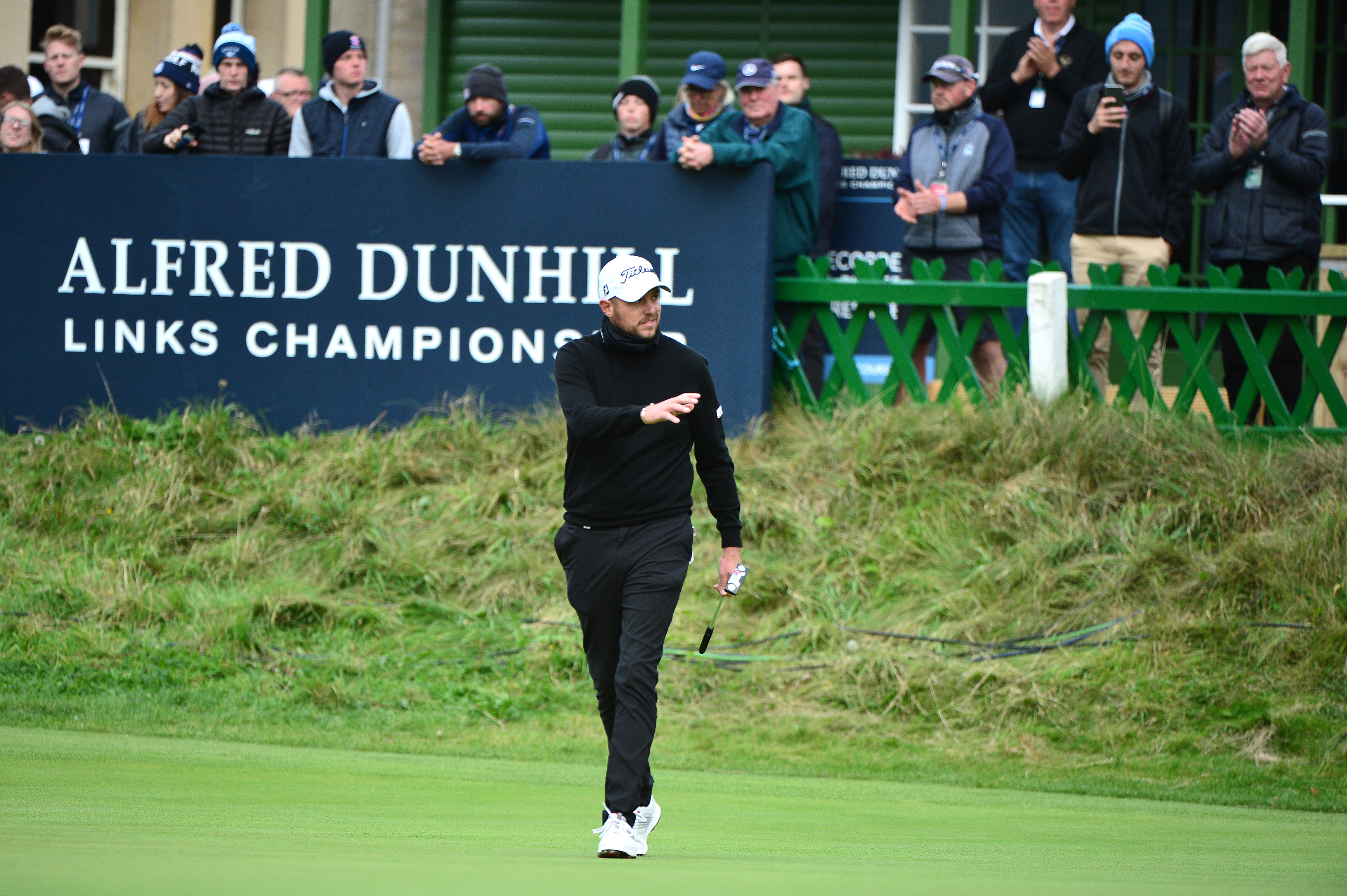 Matthew Southgate slips to give Victor Perez Alfred Dunhill Links win