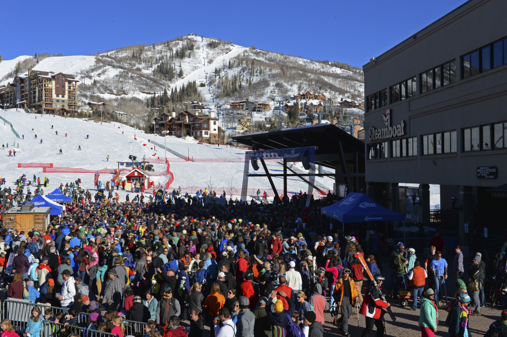 The 10 Best Ski Town Nightlife’s in the USA