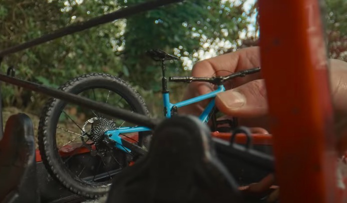 finger mountain bike
