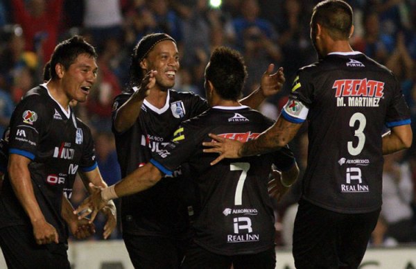 RonaldinhoQueretaro1-Morelia2014Apertura (AFP)