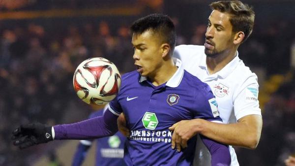 Bobby Wood FC Erzgebirge Aue 22