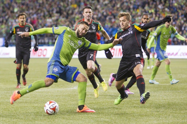 Clint Dempsey Robbie Rogers (USA TODAY Sports)