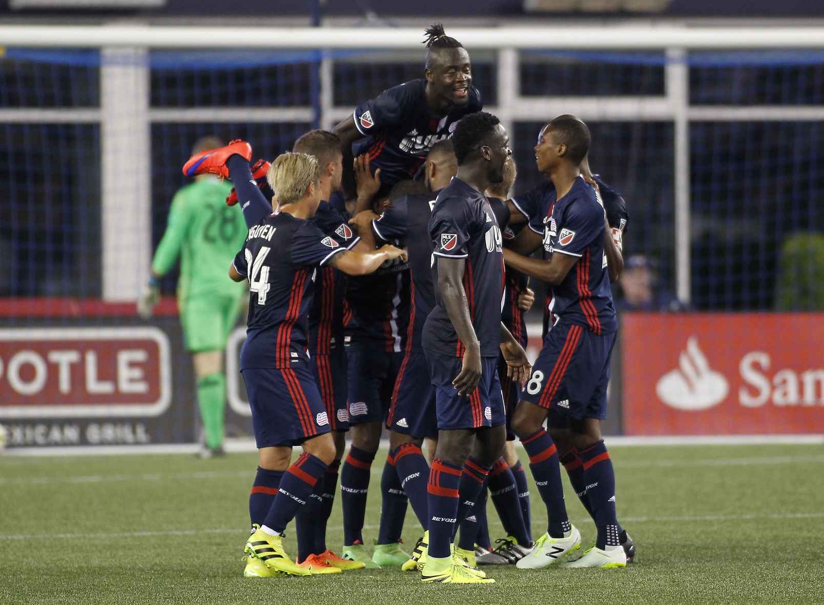 NE Revs Celebrate USOC semifinal 08112016