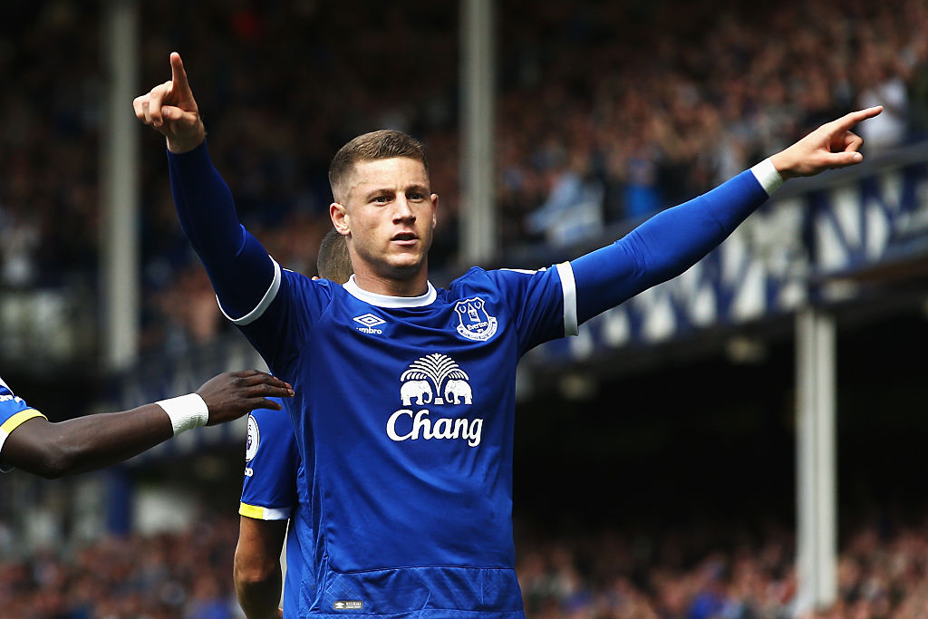 LIVERPOOL, ENGLAND - AUGUST 13: Ross Barkley of Everton celebrates scoring his sides first goal during the Premier League match between Everton and Tottenham Hotspur at Goodison Park on August 13, 2016 in Liverpool, England. (Photo by Jan Kruger/Getty Images)