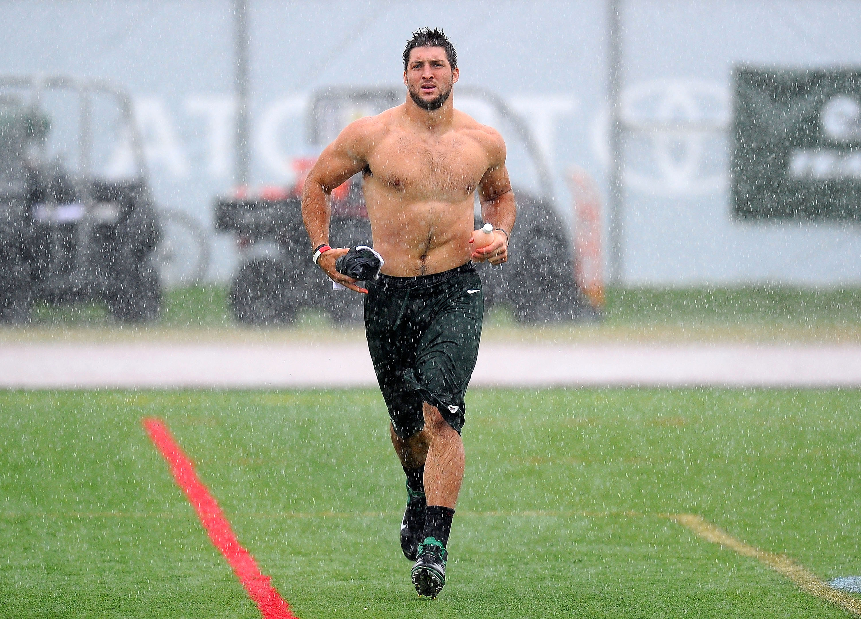 Tim Tebow worked out for the Philadelphia Eagles (seriously)