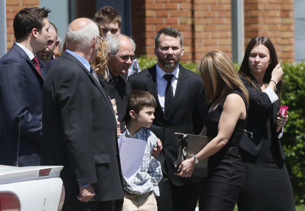 New York Rangers attend Martin St. Louis’ mother’s funeral | For The Win