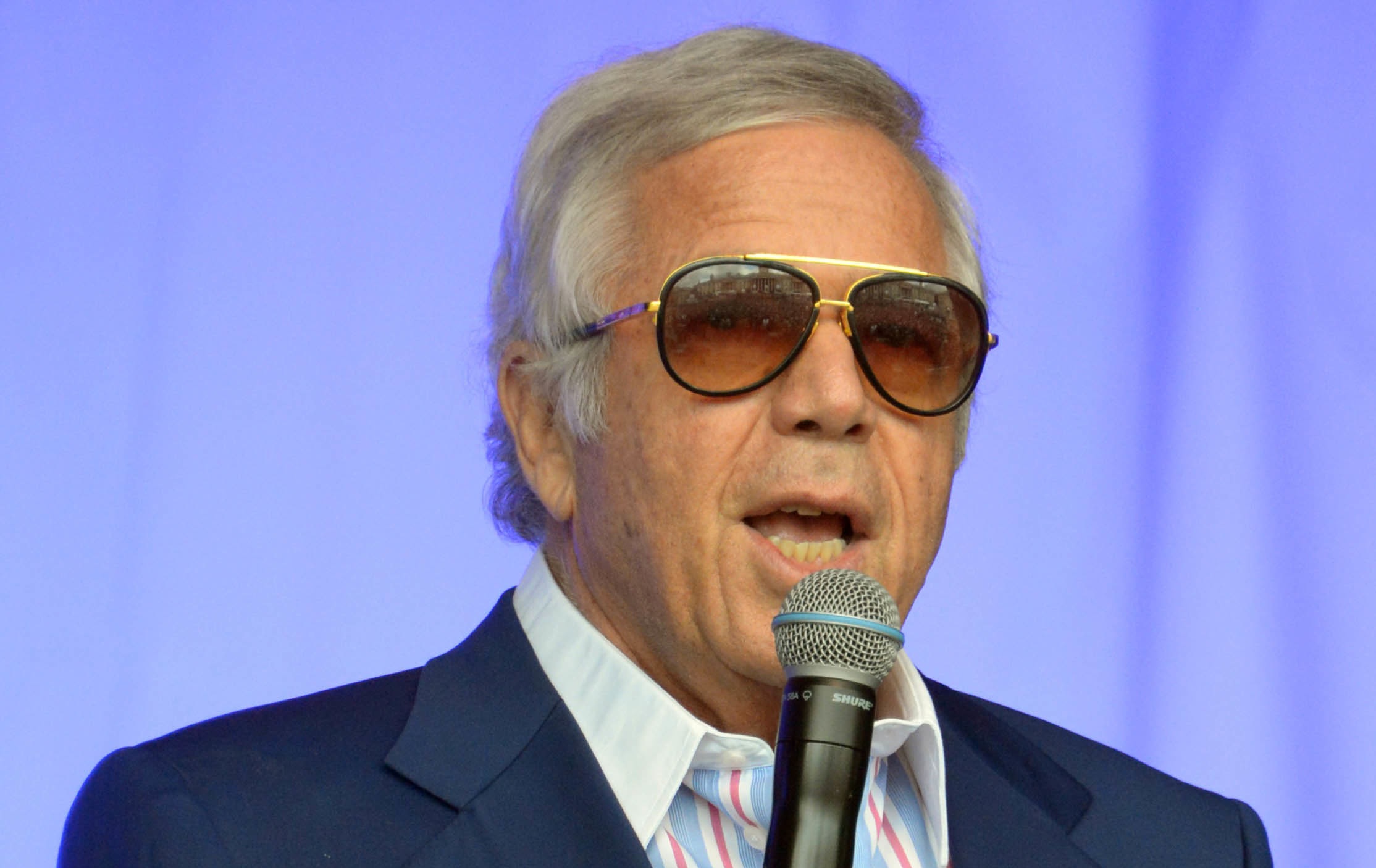 If the Patriots are innocent, why did Robert Kraft suspend ‘The ...