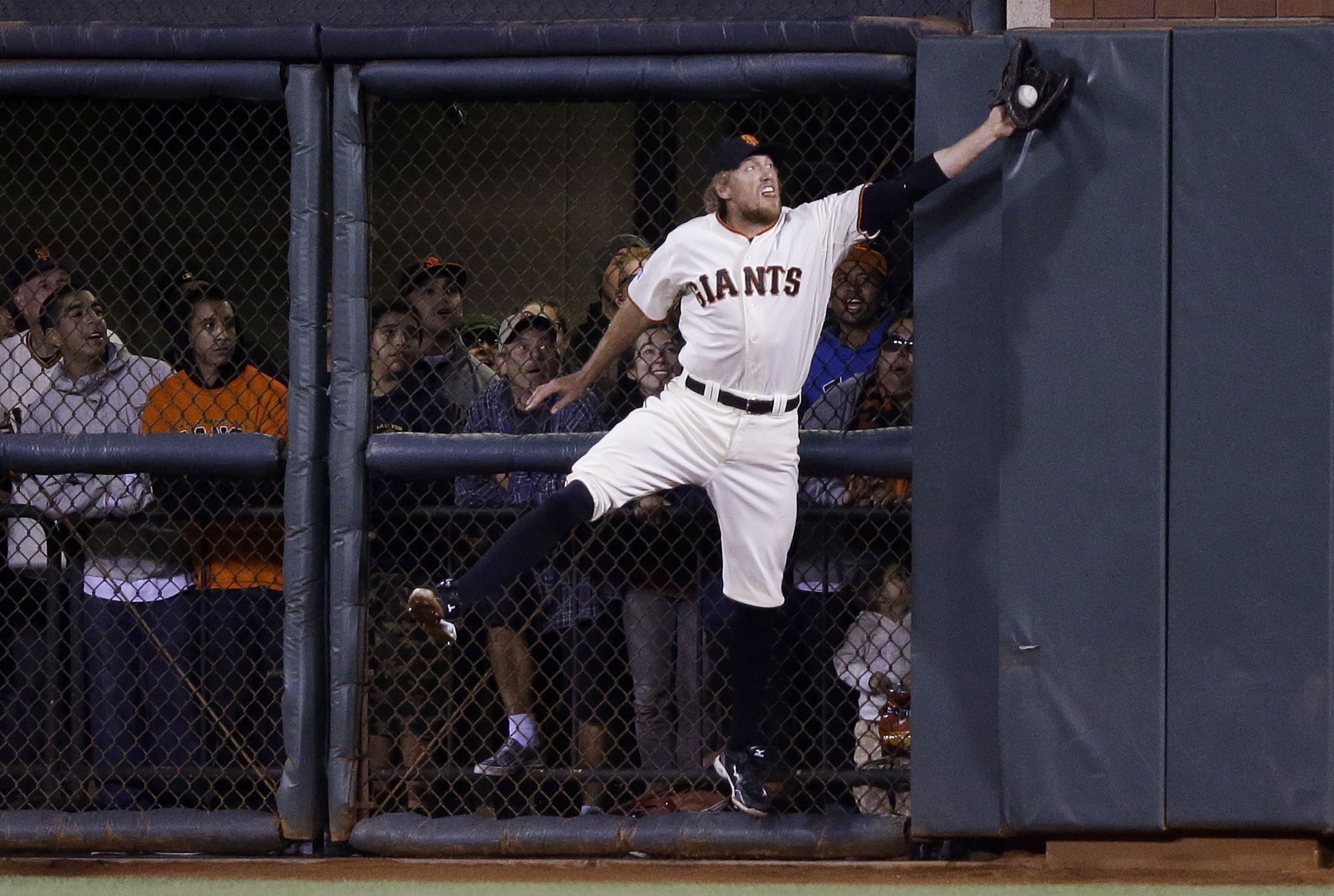 Giants designate outfielder Hunter Pence for assignment - The Boston Globe