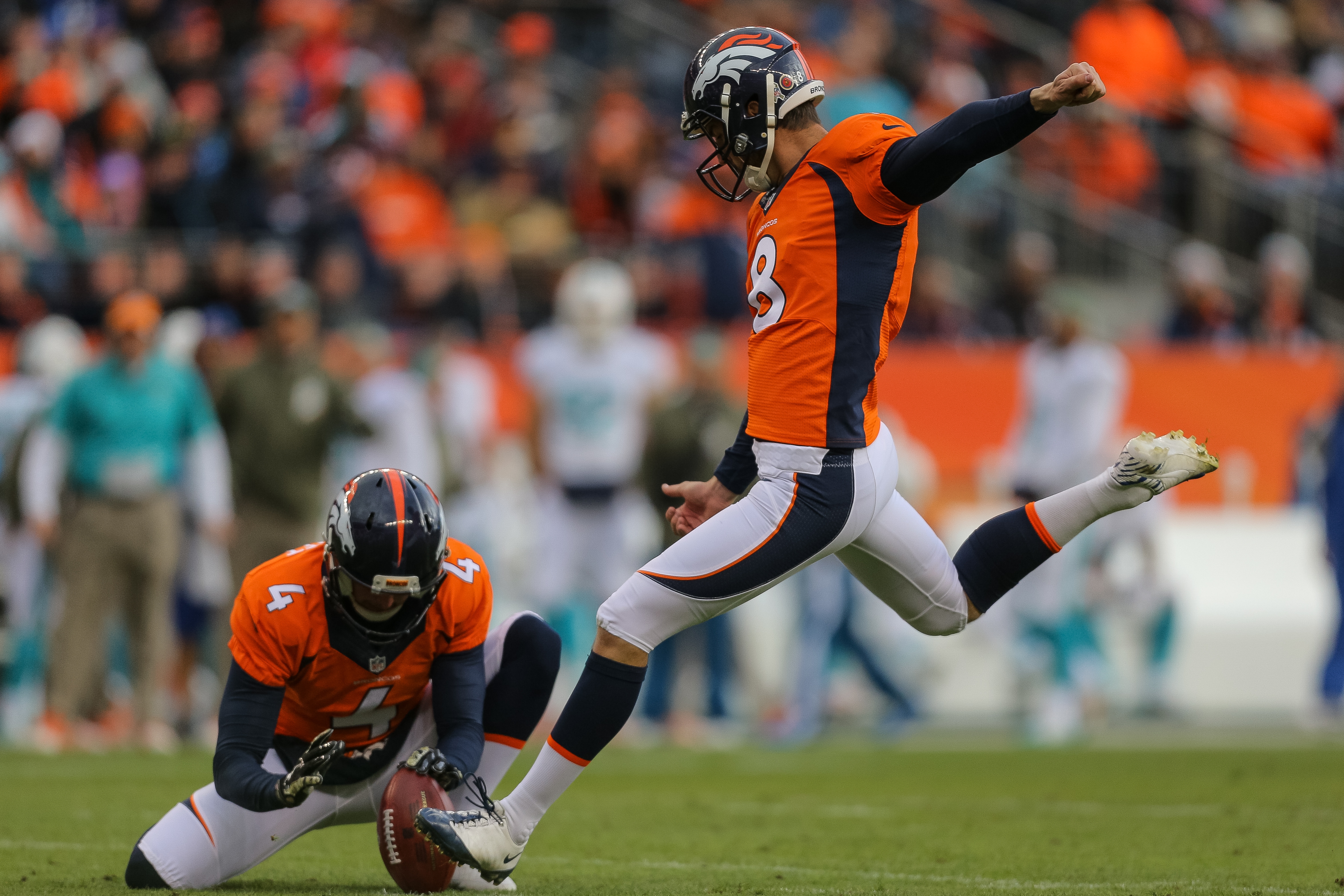 Denver Broncos - Brandon McManus's 44-yard field goal pulled us within a  score at the beginning of the fourth quarter! #DENvsOAK