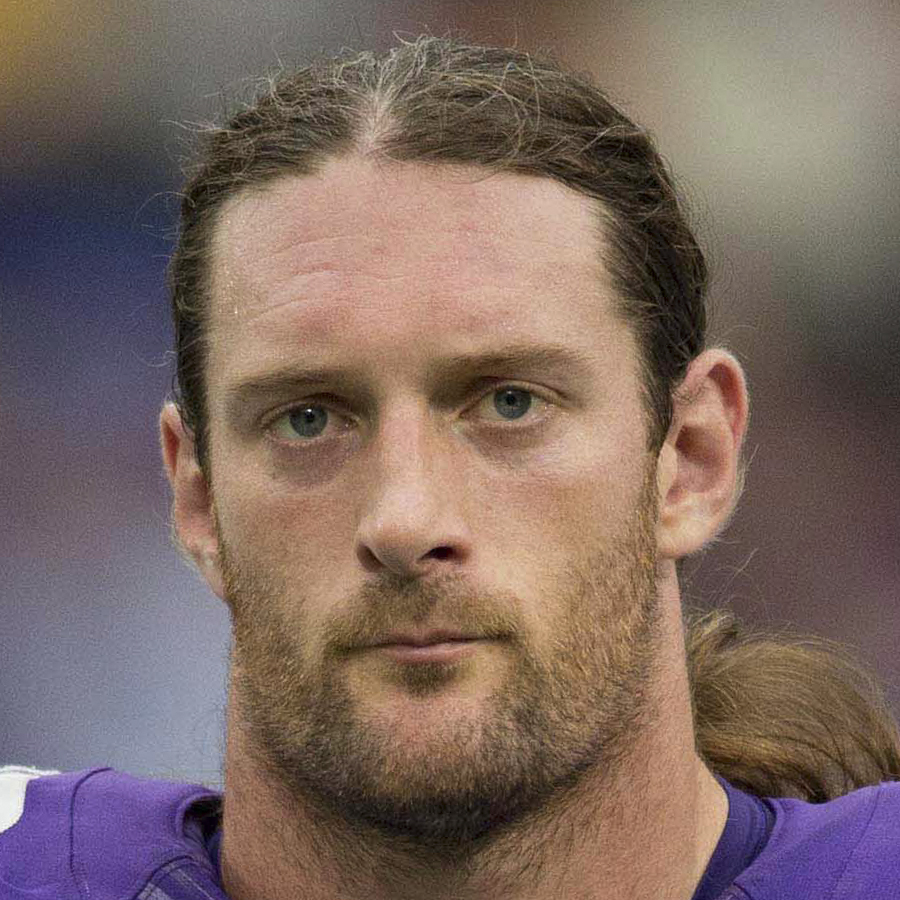 Vikings' Brian Robison Chops Hair For Charity - CBS Minnesota