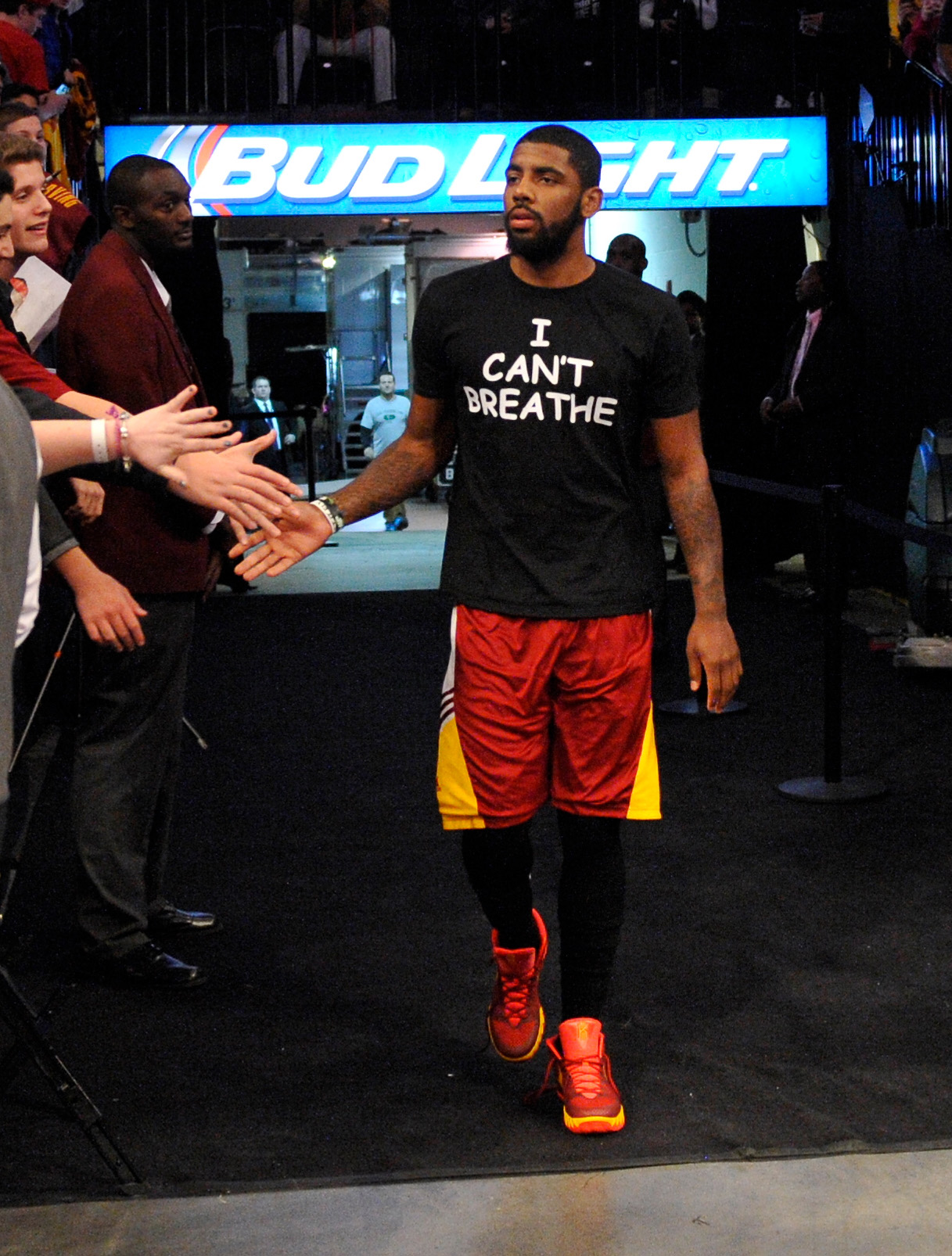 LeBron James wears I Can't Breathe shirt at NBA game in New York