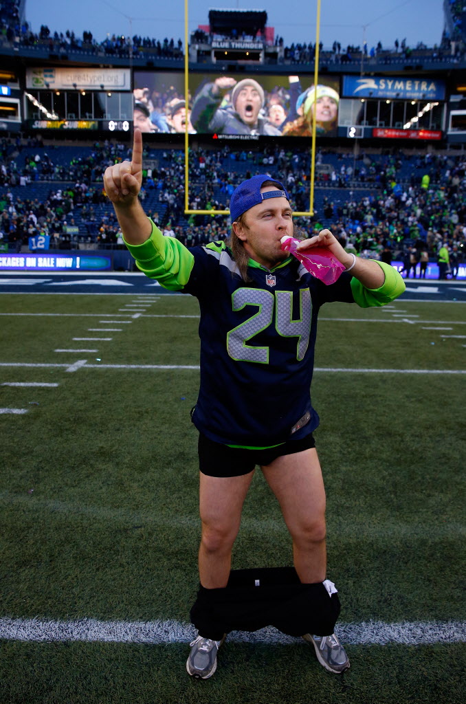 Seahawks fans pull out their wallets for Super Bowl tickets - The Columbian