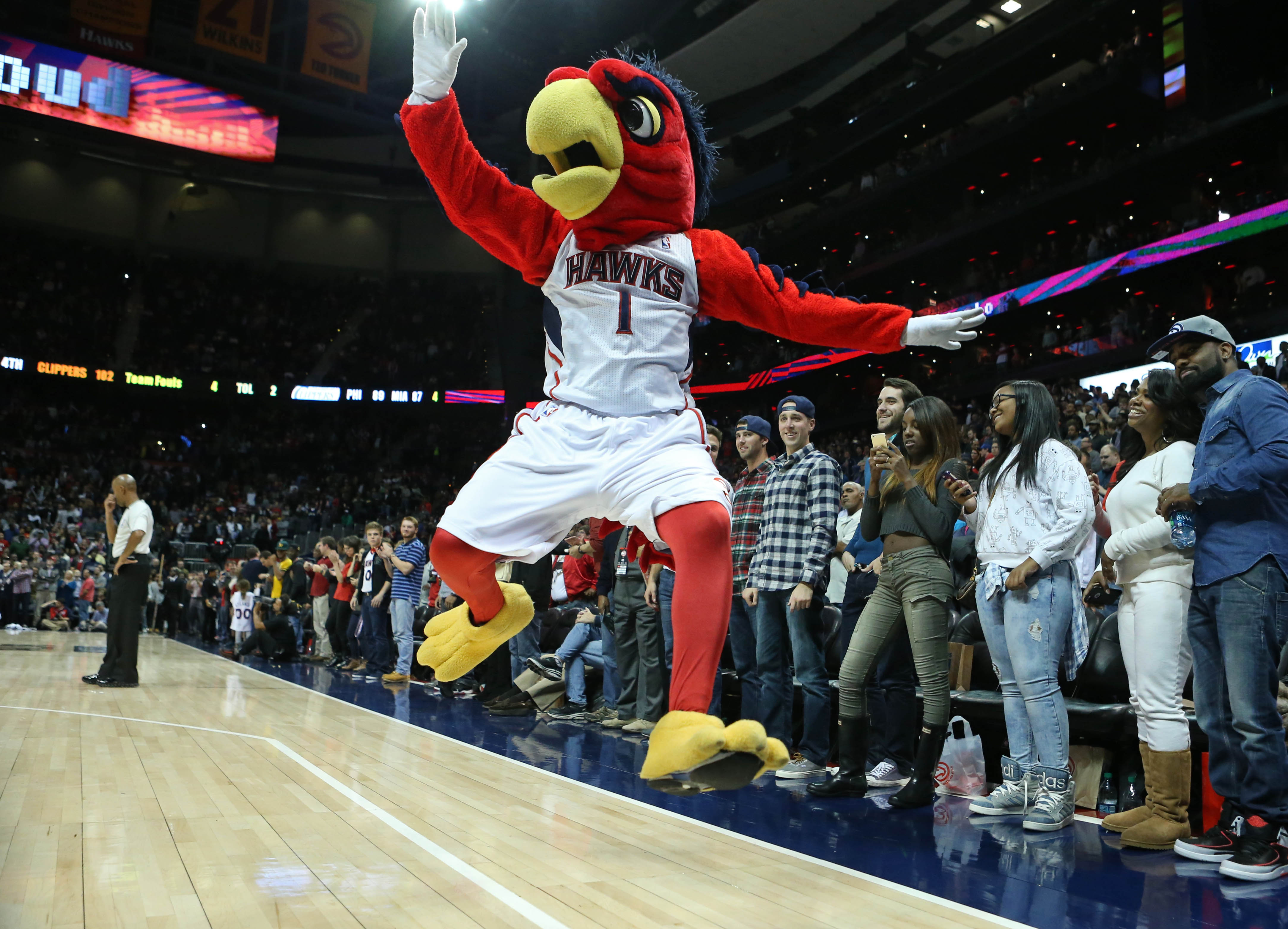 Hawks fans are attempting to raise $600 million to buy the team | For ...