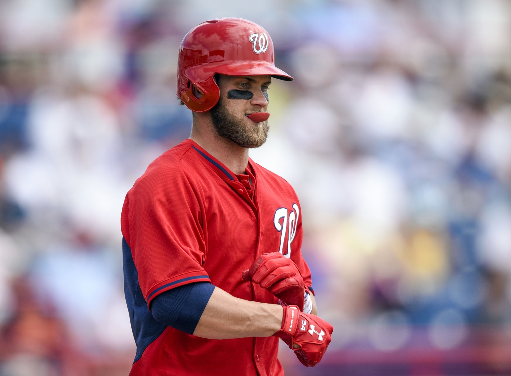 Bryce Harper's sneaky play was awesome and he should definitely do