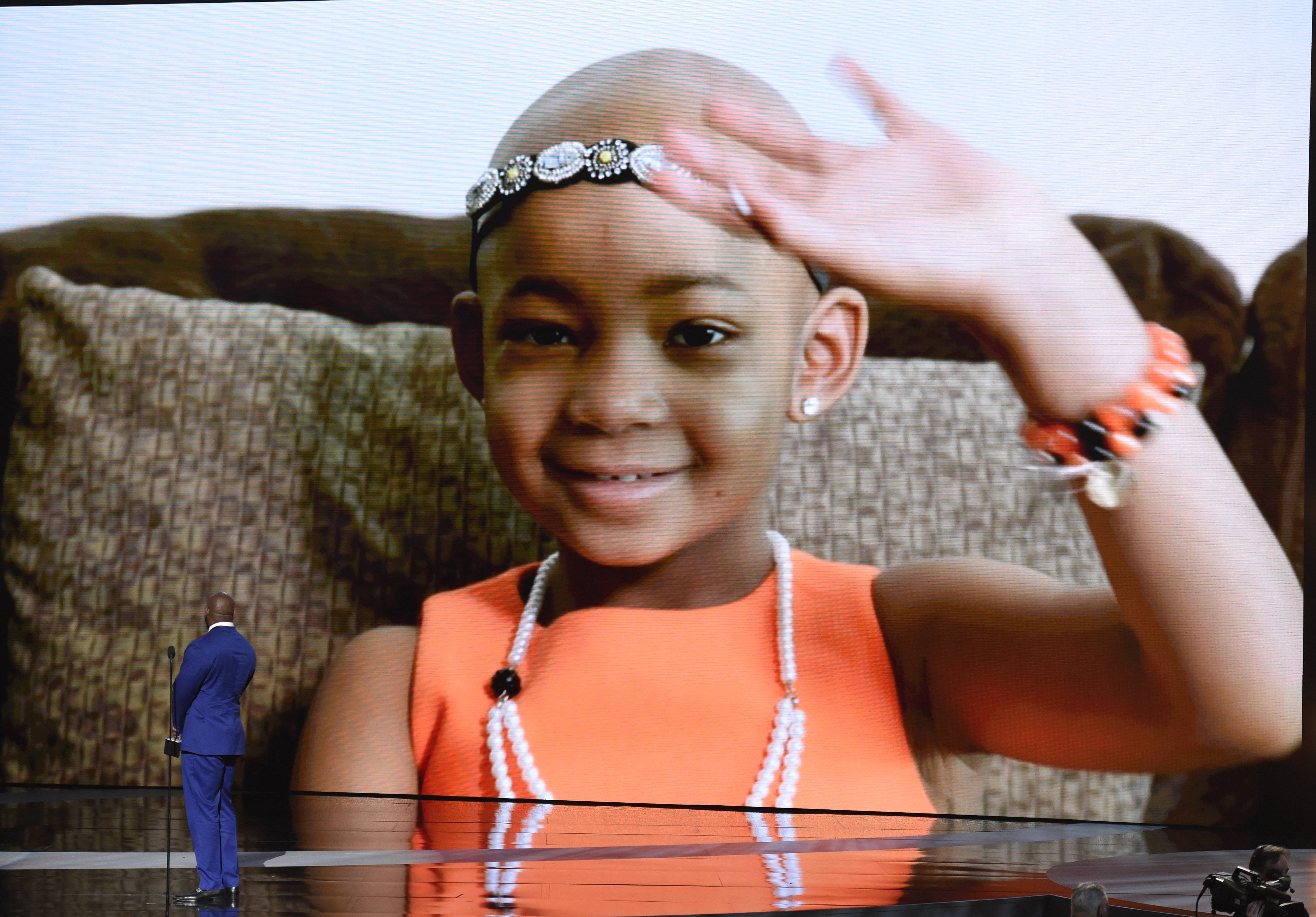 Leah Still on screen as her dad accepts the Jimmy V award for perseverance at the ESPY Awards.