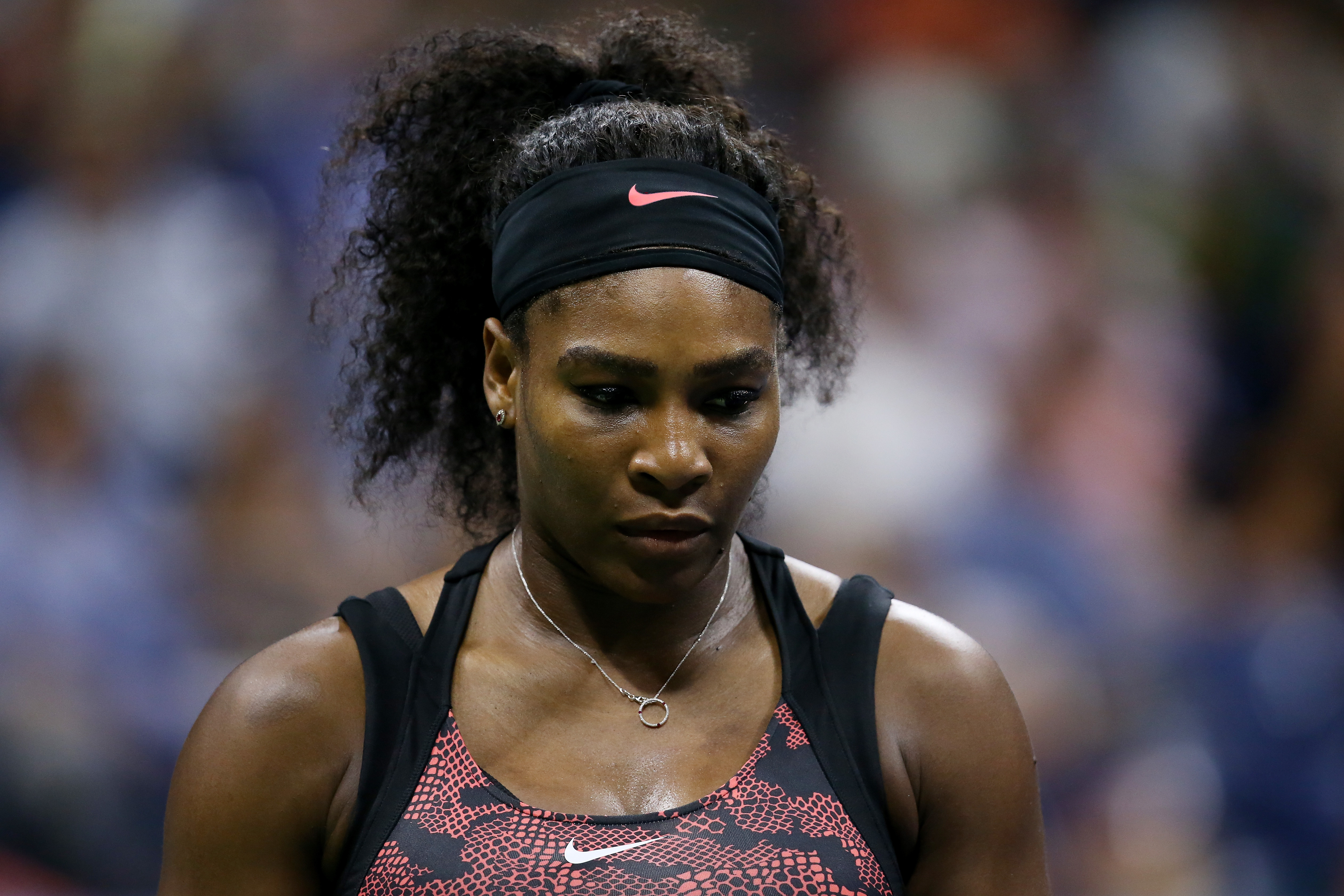 NEW YORK, NY - SEPTEMBER 08: Serena Williams of the United States looks on against Venus Williams of the United States during their Women's Singles Quarterfinals match on Day Nine of the 2015 US Open at the USTA Billie Jean King National Tennis Center on September 8, 2015 in the Flushing neighborhood of the Queens borough of New York City. (Photo by Matthew Stockman/Getty Images) ORG XMIT: 571784031 ORIG FILE ID: 487323198
