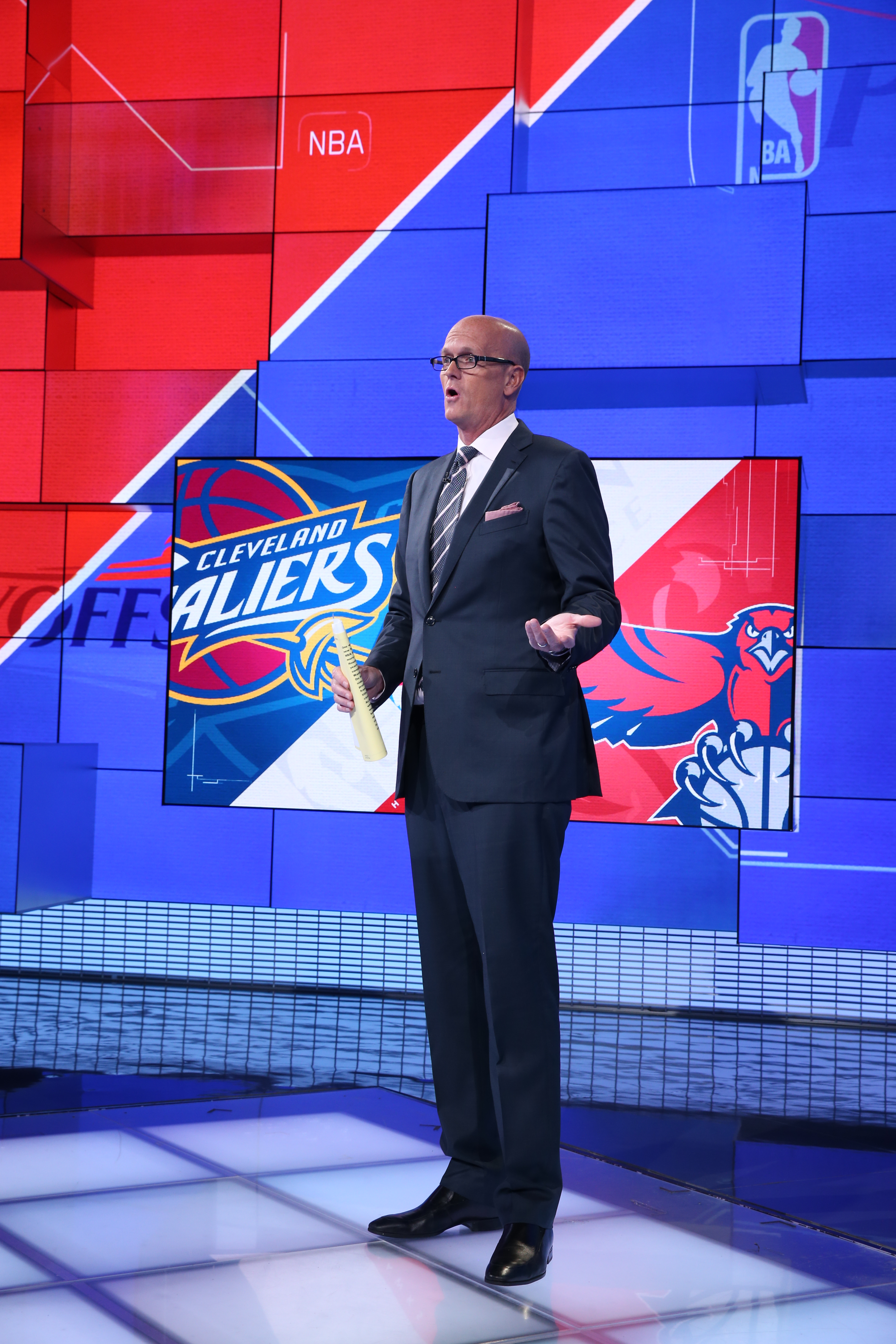 Scott Van Pelt's new midnight 'SportsCenter' will showcase sports betting