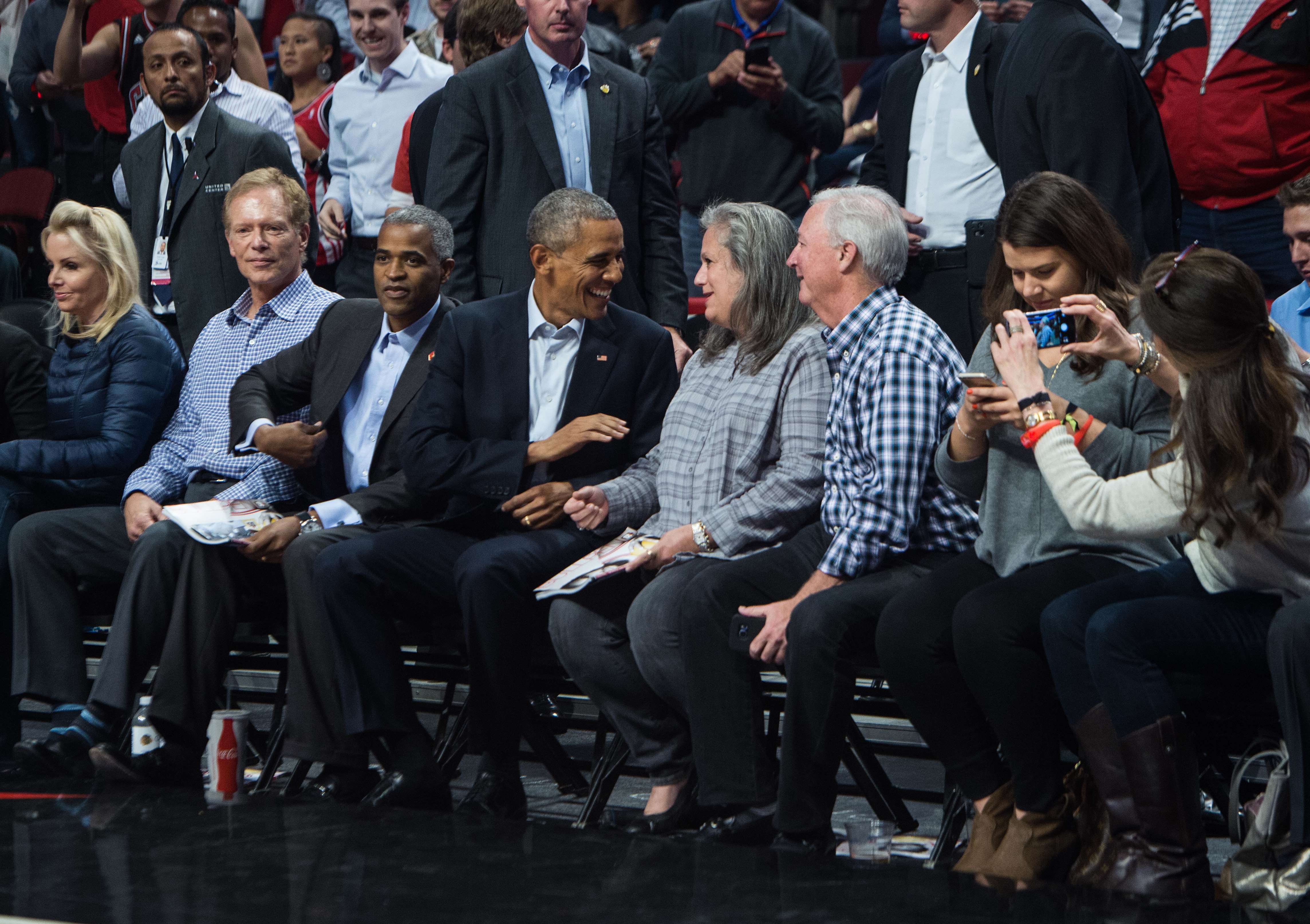 Obama watches Bulls squeak by Blatt's Cavs 97-95