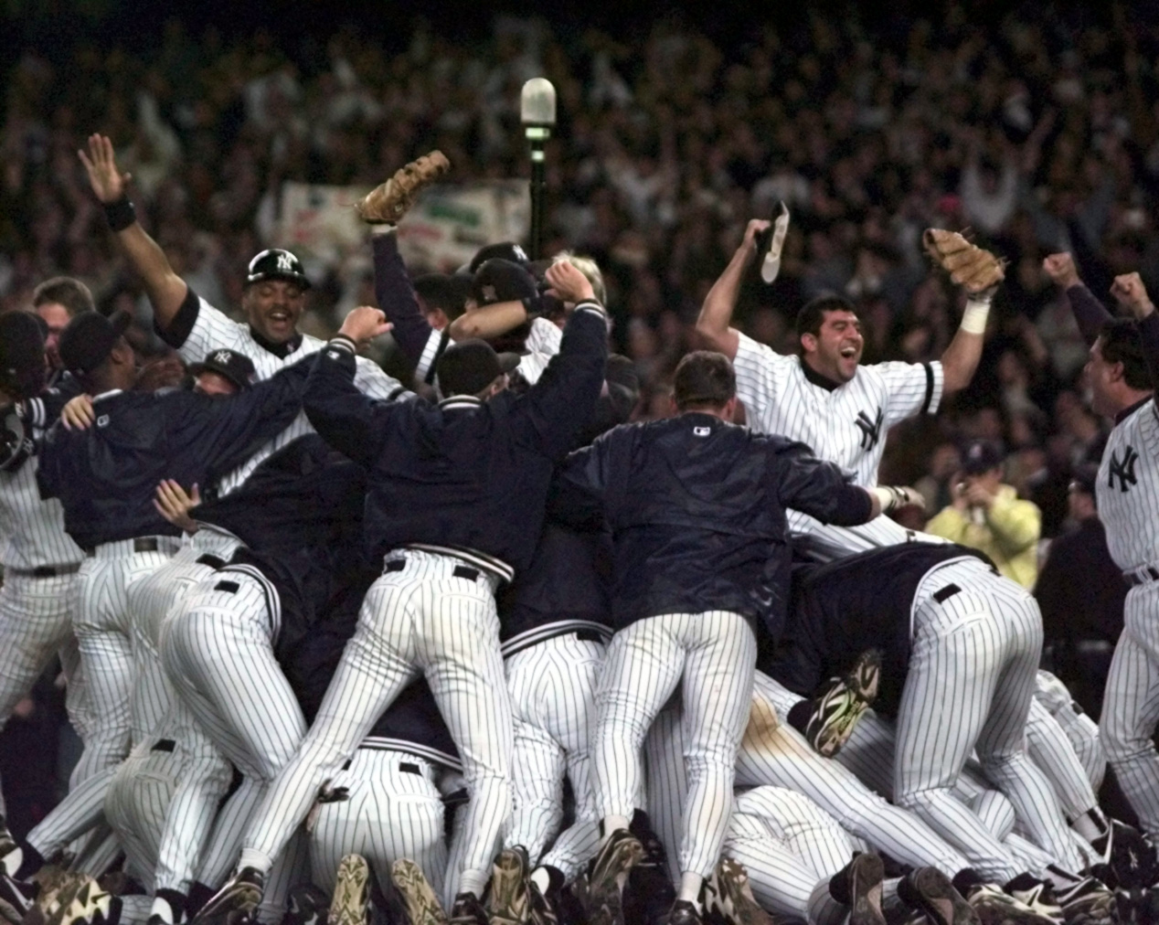 After Game 2 of the 1996 World Series, how close did the Yankees come to  losing a World Series game before losing Game 3 of the 2000 World Series? -  Quora