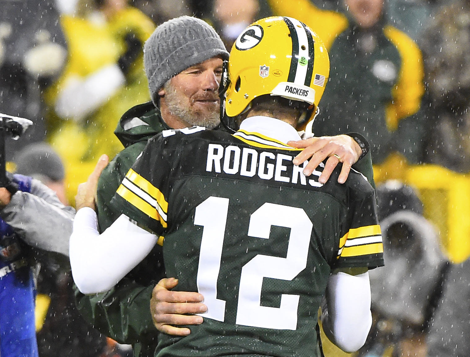 Brett Favre jersey won't be retired by the Packers this season