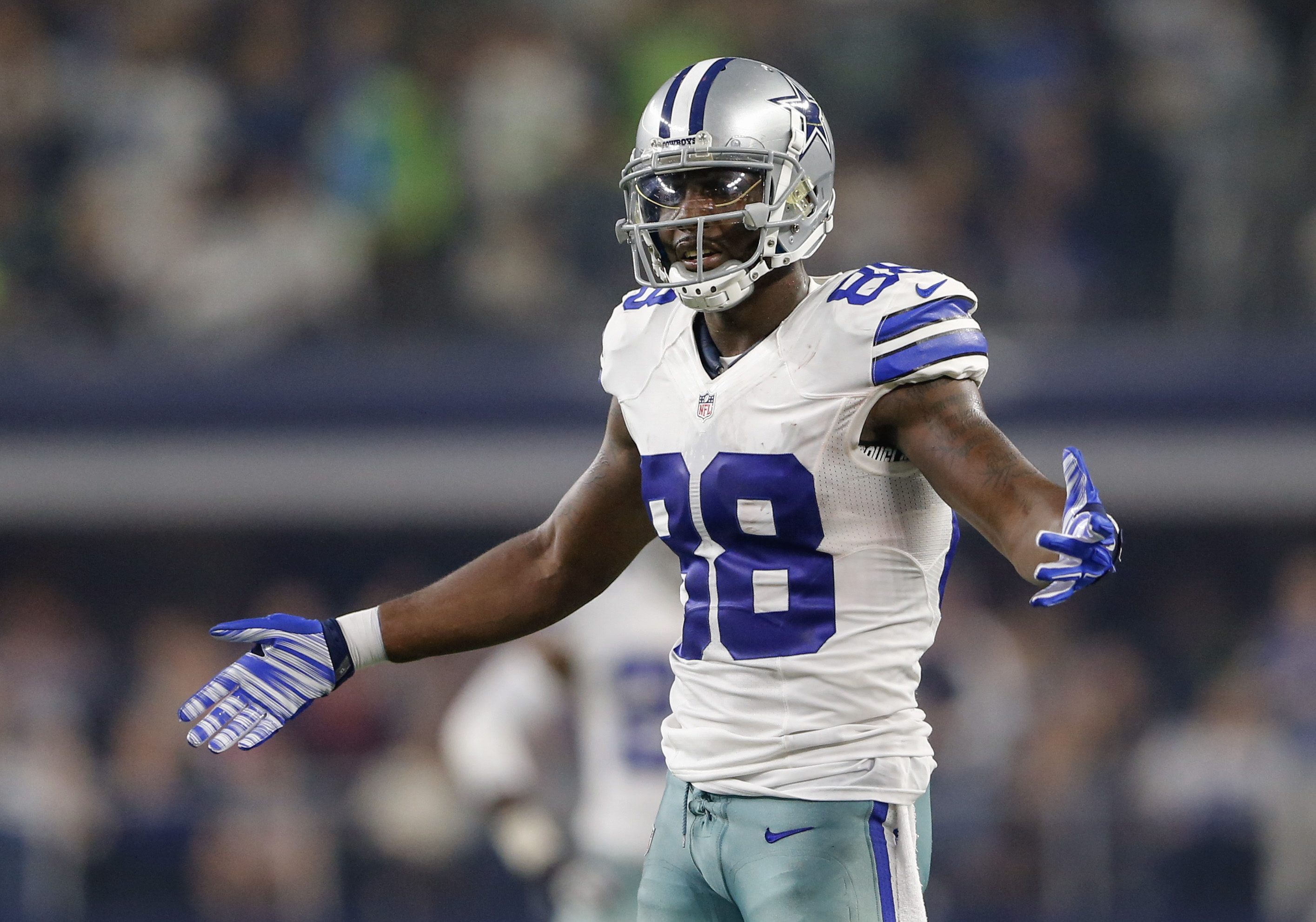 Dez Bryant angrily denies mocking unconscious Seahawks player | For The Win