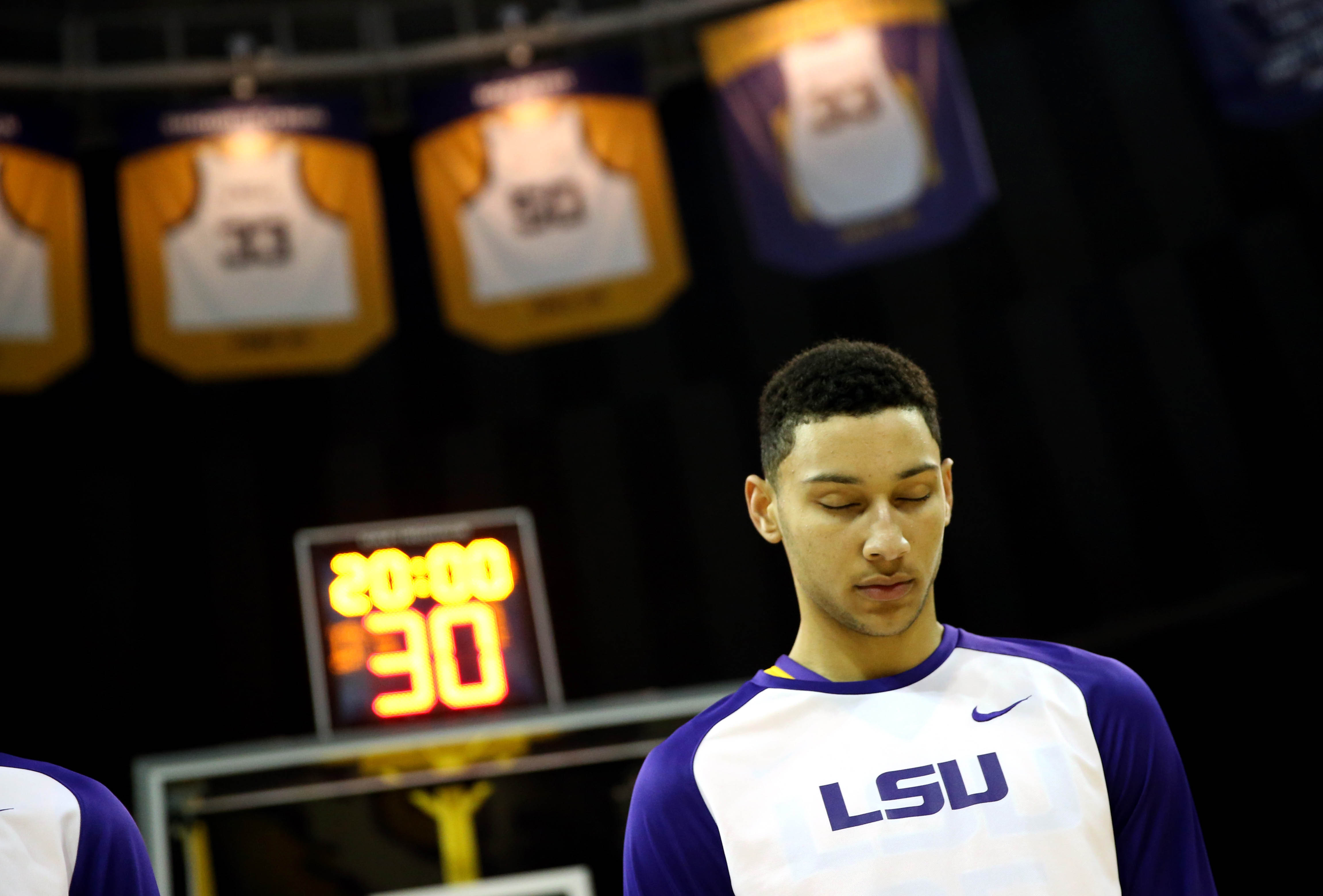 LSU's Ben Simmons dubbed ineligible for Wooden Award